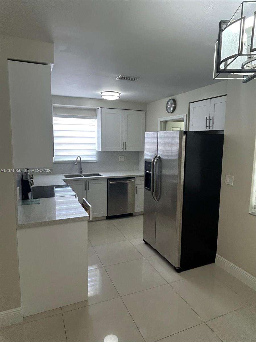 7637 Ramona St, Miramar, FL 33023 - Pending Sale photo 9