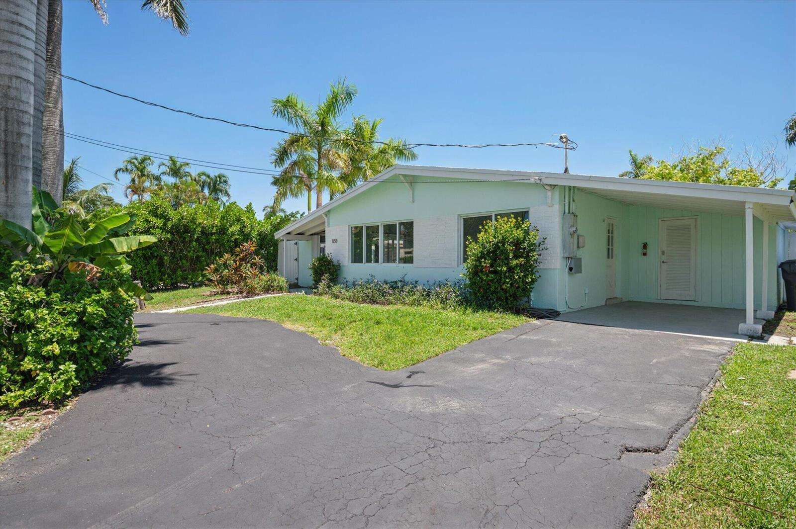 1158 Grant, Hollywood, FL 33019 - Pending Sale photo 2