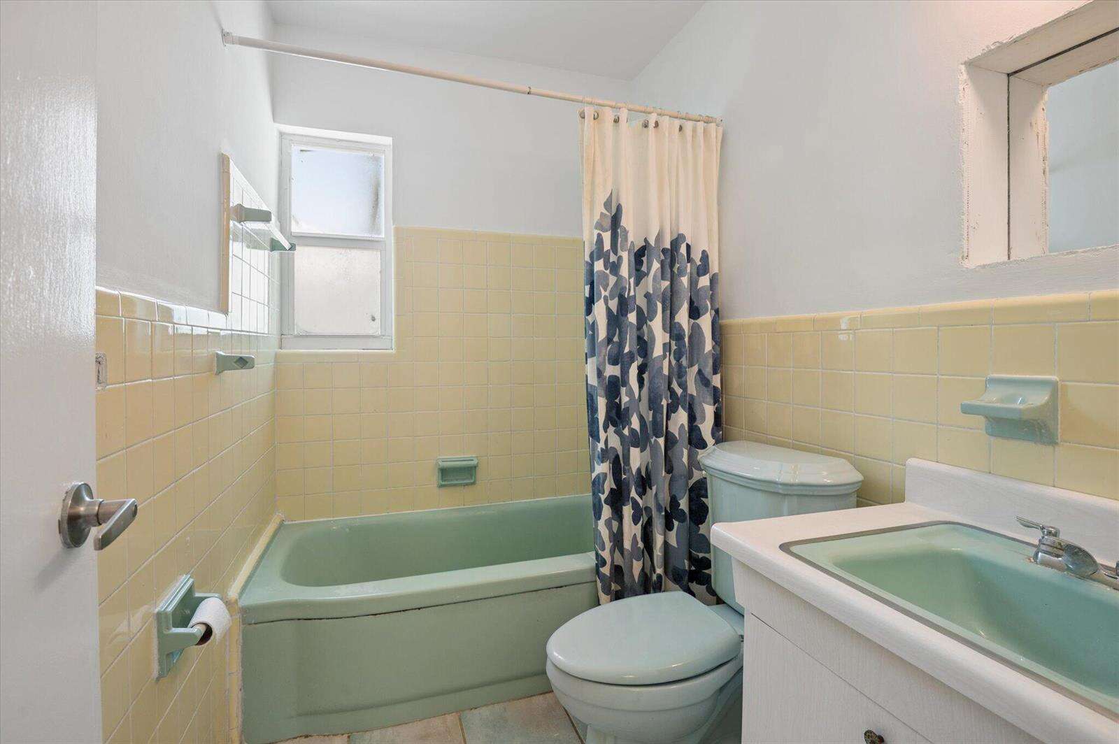1158 Grant, Hollywood, FL 33019 - Pending Sale photo 20