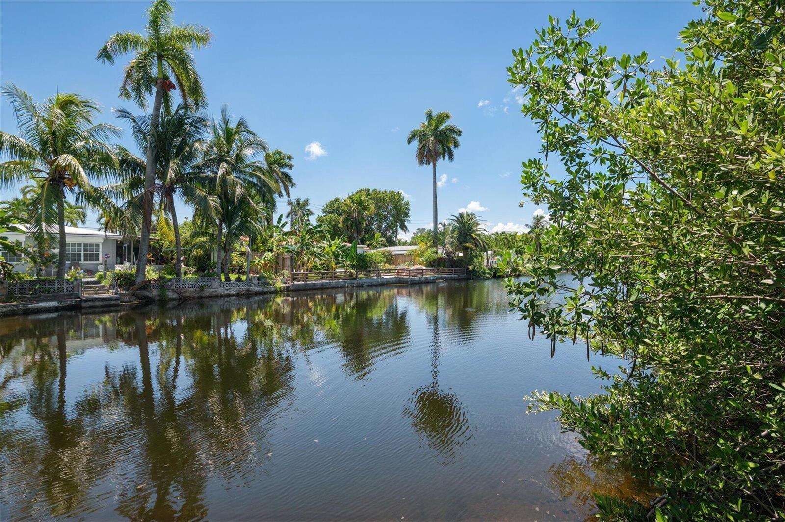 1158 Grant, Hollywood, FL 33019 - Pending Sale photo 5