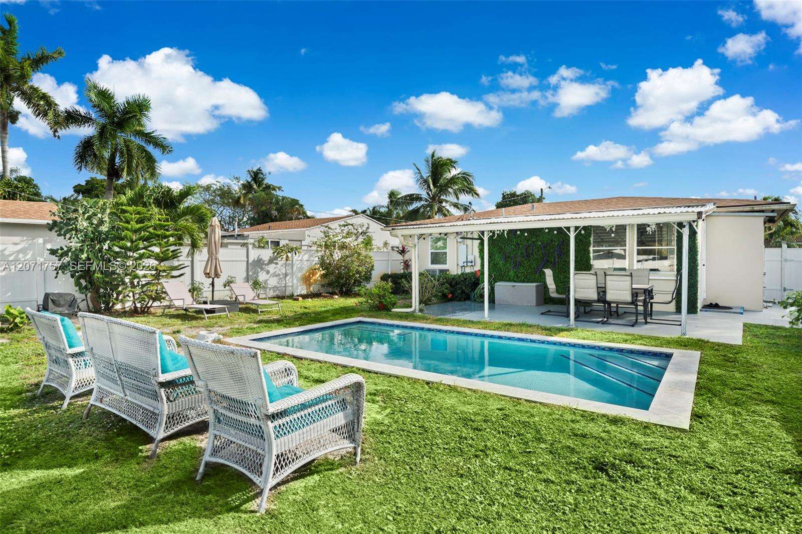 1935 Arthur St, Hollywood, FL 33020 - For Sale photo 2