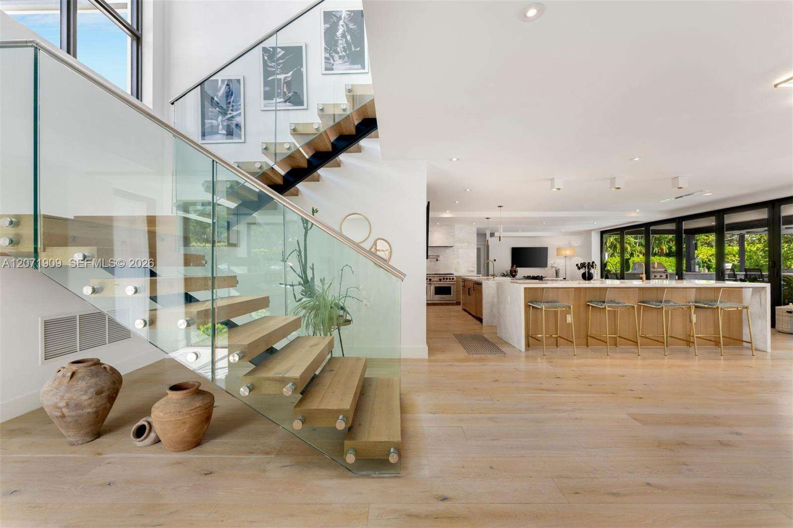795 Lakeview Dr, Miami Beach, FL 33140 - For Sale photo 5