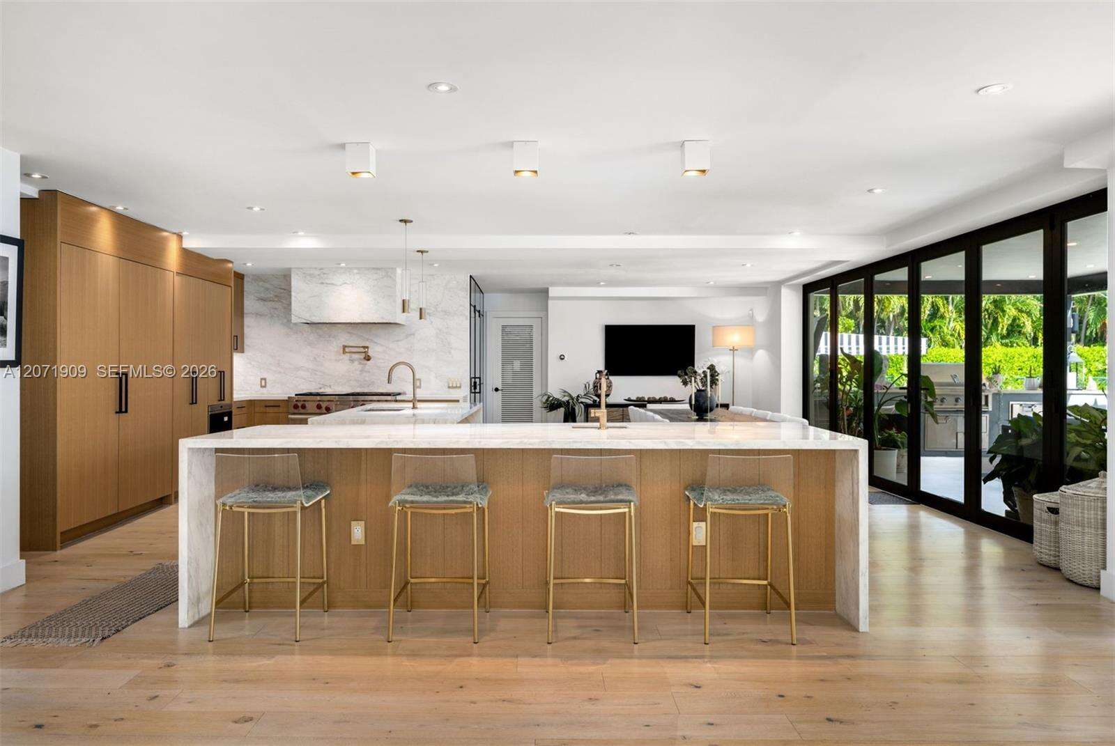 795 Lakeview Dr, Miami Beach, FL 33140 - For Sale photo 7