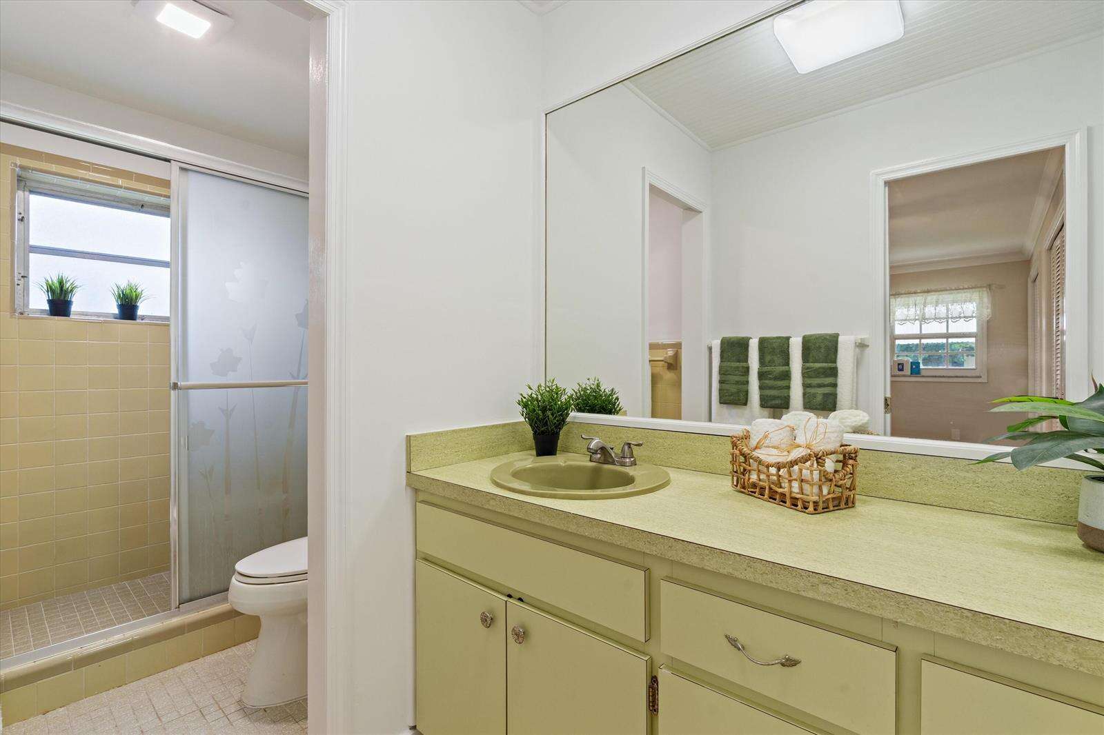 2107 15th, Hollywood, FL 33020 - For Sale photo 16