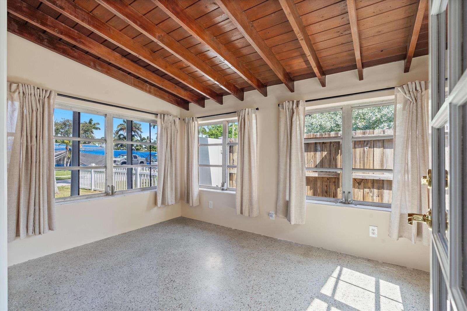 2107 15th, Hollywood, FL 33020 - For Sale photo 25