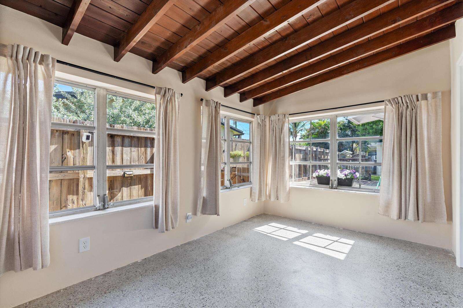 2107 15th, Hollywood, FL 33020 - For Sale photo 27