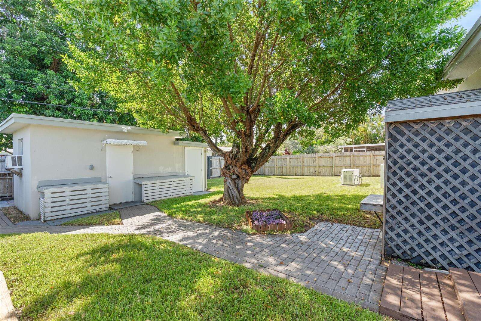 2107 15th, Hollywood, FL 33020 - For Sale photo 31
