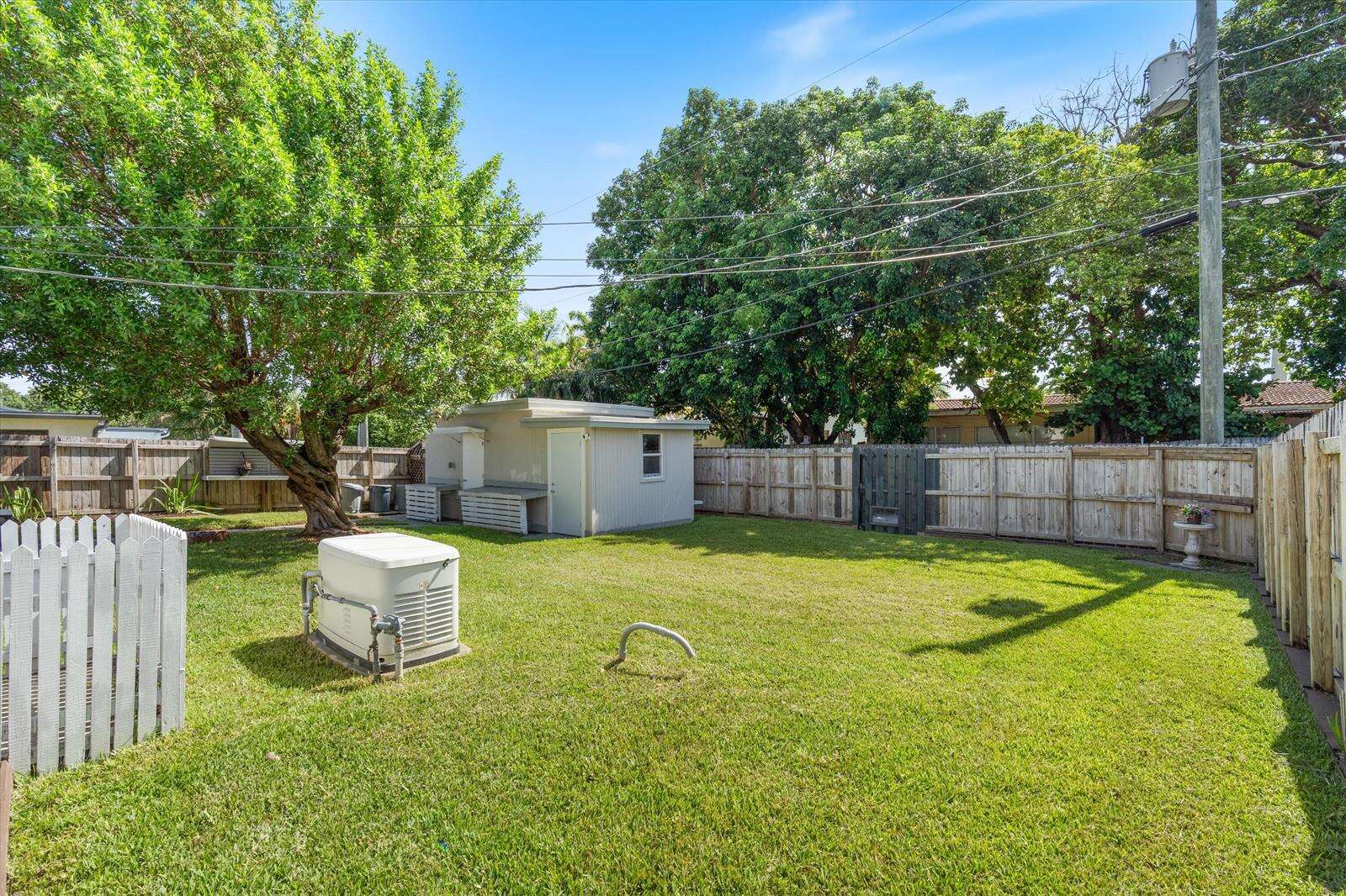 2107 15th, Hollywood, FL 33020 - For Sale photo 32