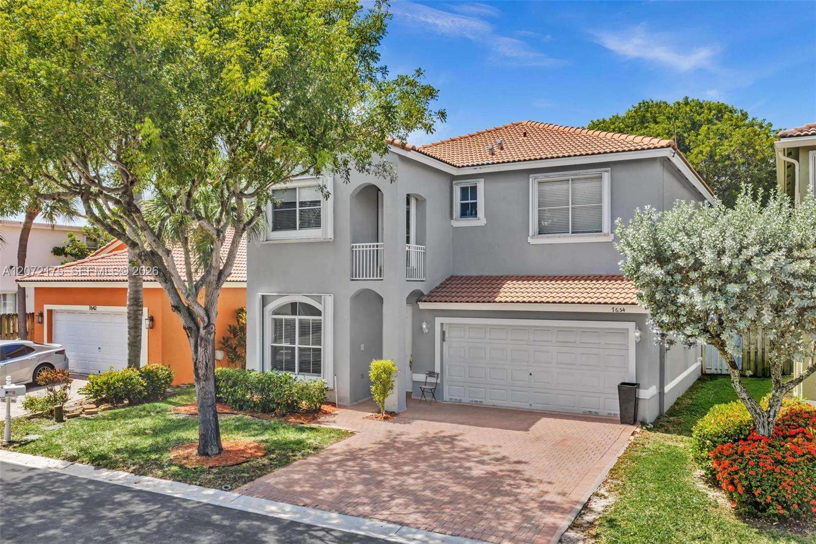 7654 21st Dr, Pembroke Pines, FL 33024 - For Sale photo 1