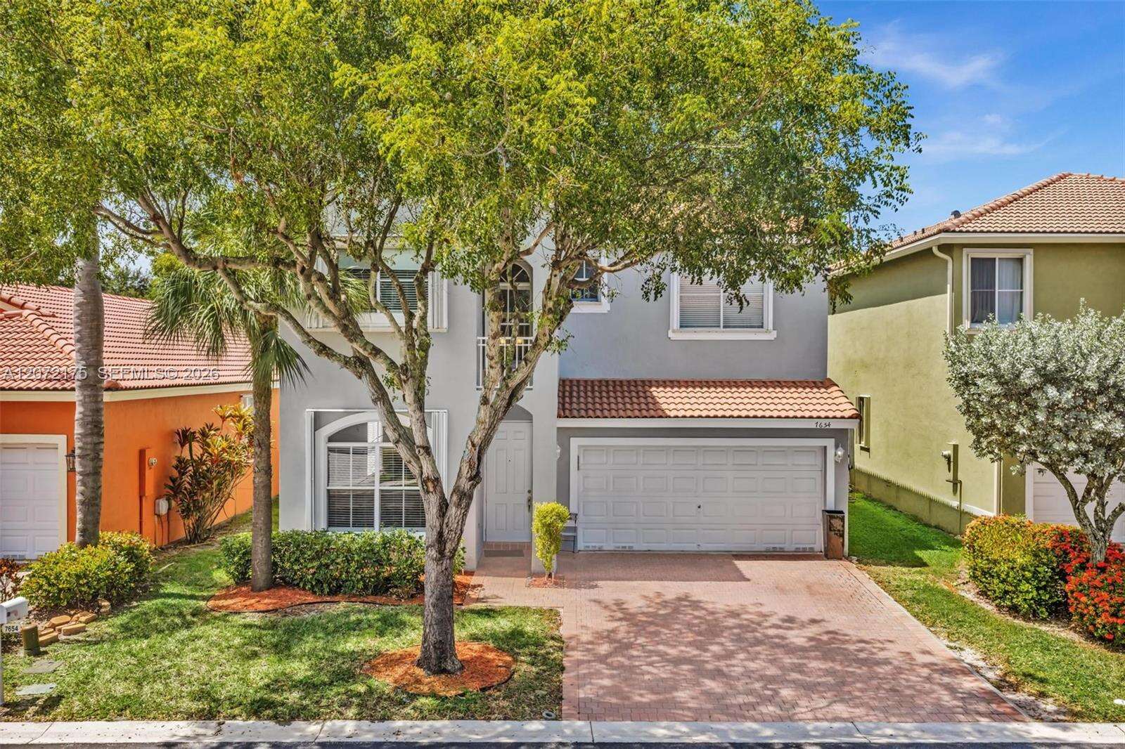 7654 21st Dr, Pembroke Pines, FL 33024 - For Sale photo 2