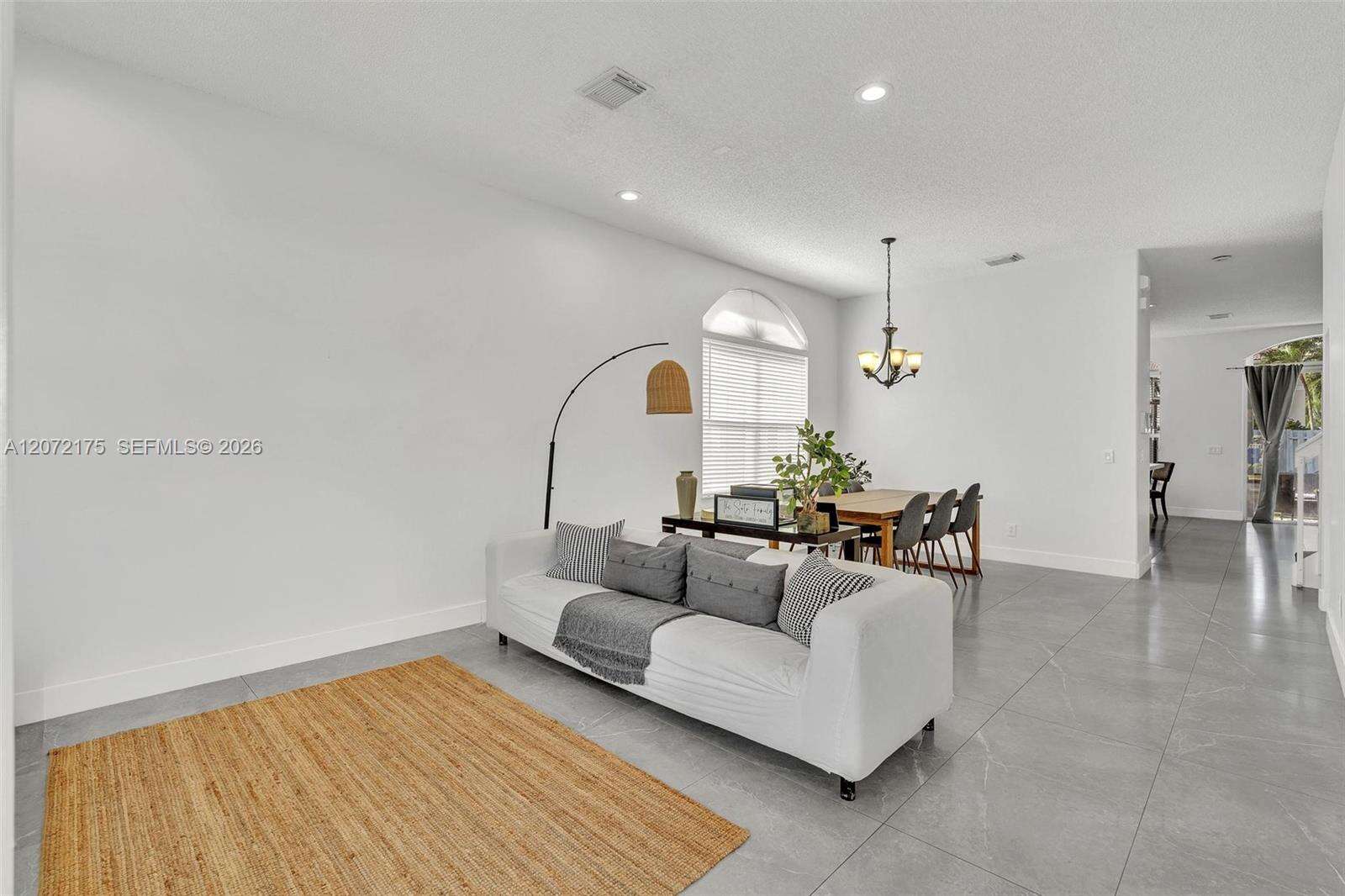 7654 21st Dr, Pembroke Pines, FL 33024 - For Sale photo 4