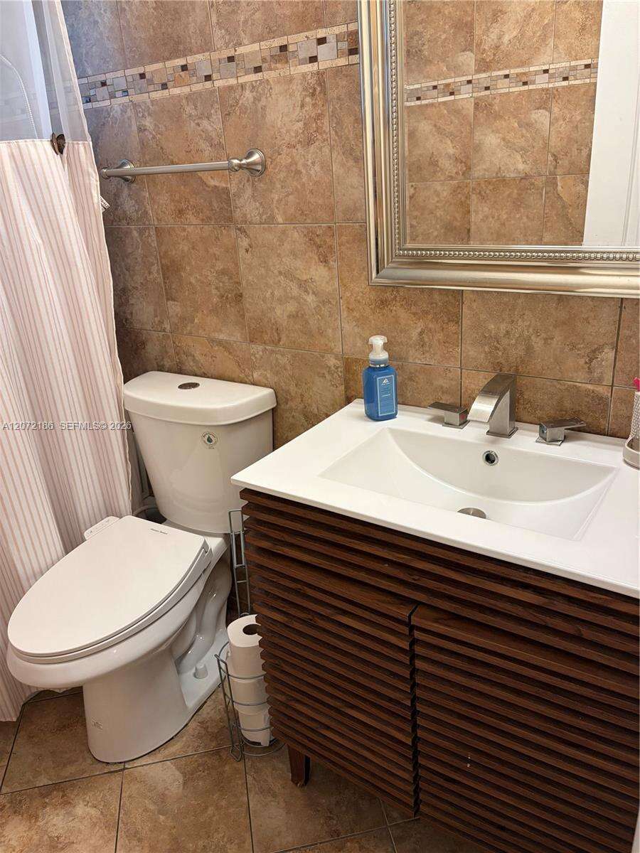 7810 11th Ct, Pembroke Pines, FL 33024 - For Sale photo 8