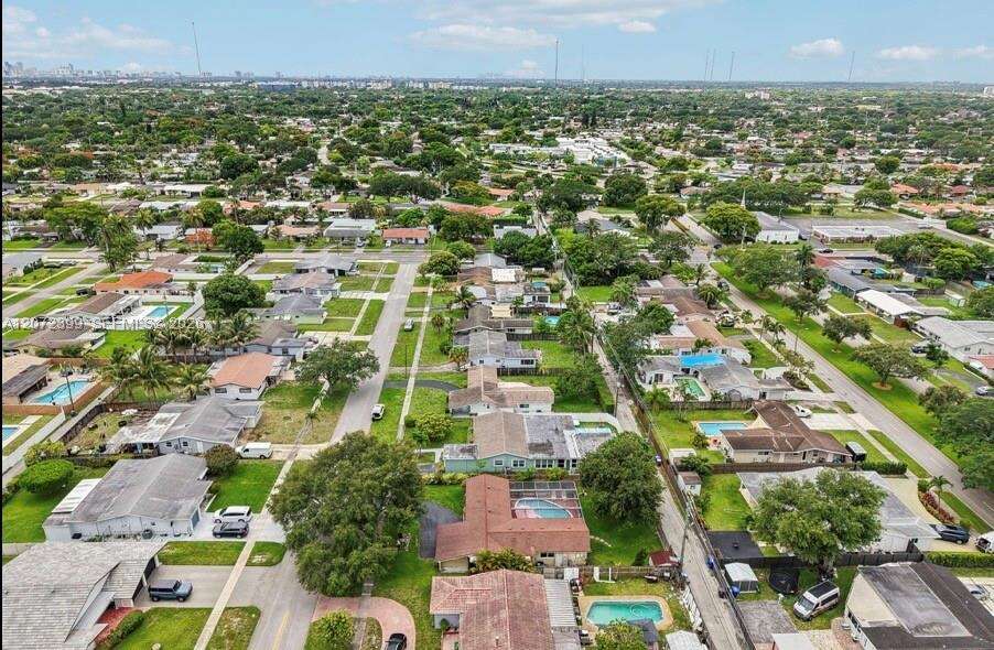 1812 45th Ave, Hollywood, FL 33021 - For Sale photo 32