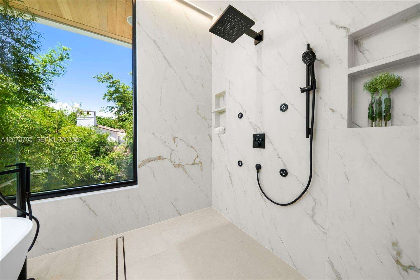 Miami Beach, FL 33141 - For Sale photo 28