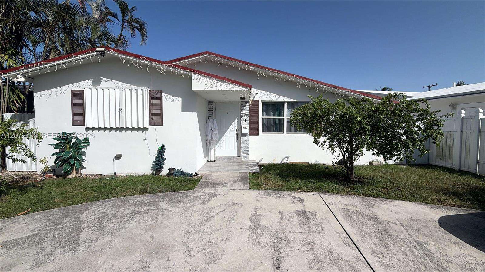 4118 Circle Dr, Hollywood, FL 33021 - For Sale photo 1