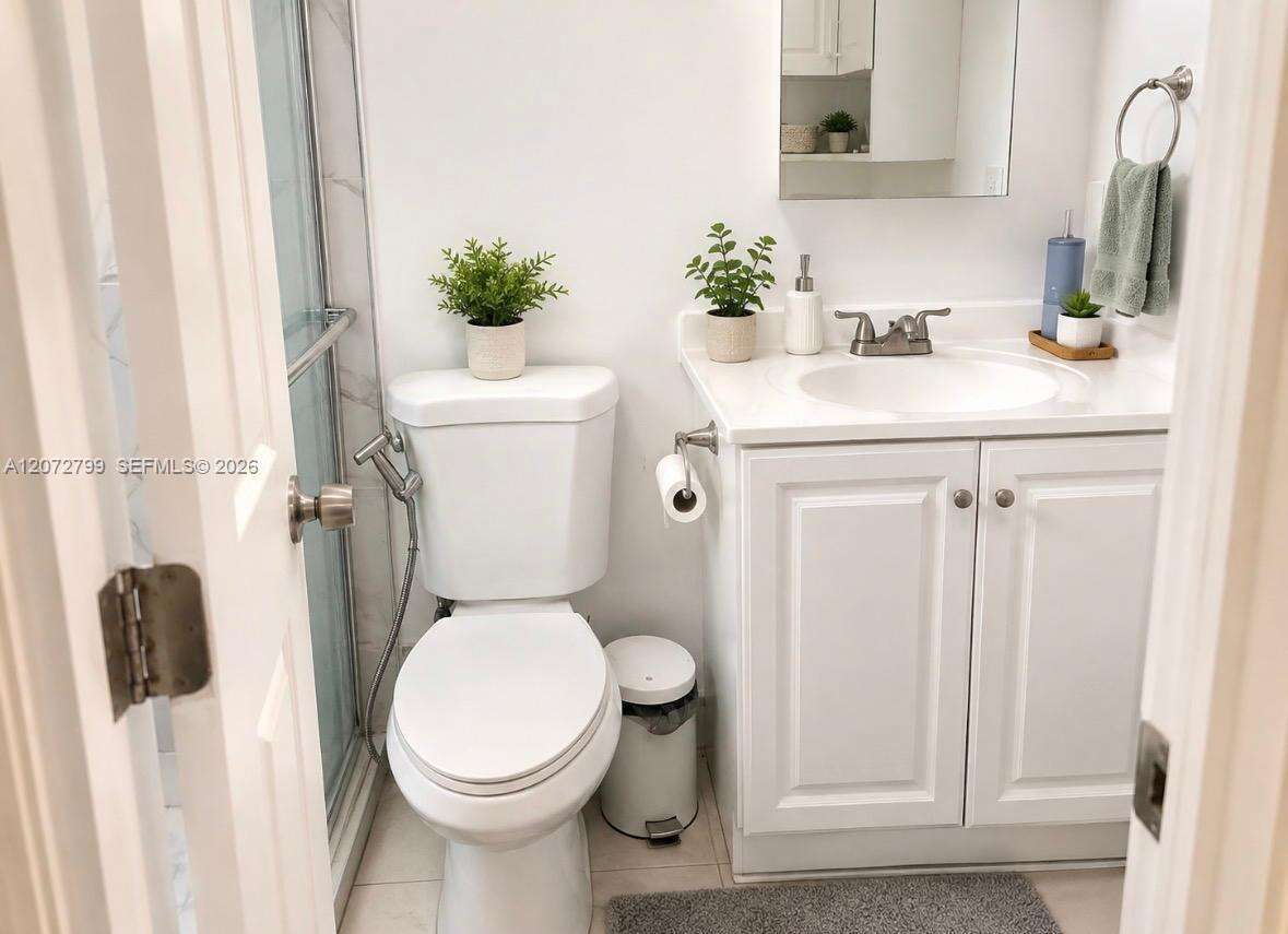 4118 Circle Dr, Hollywood, FL 33021 - For Sale photo 12