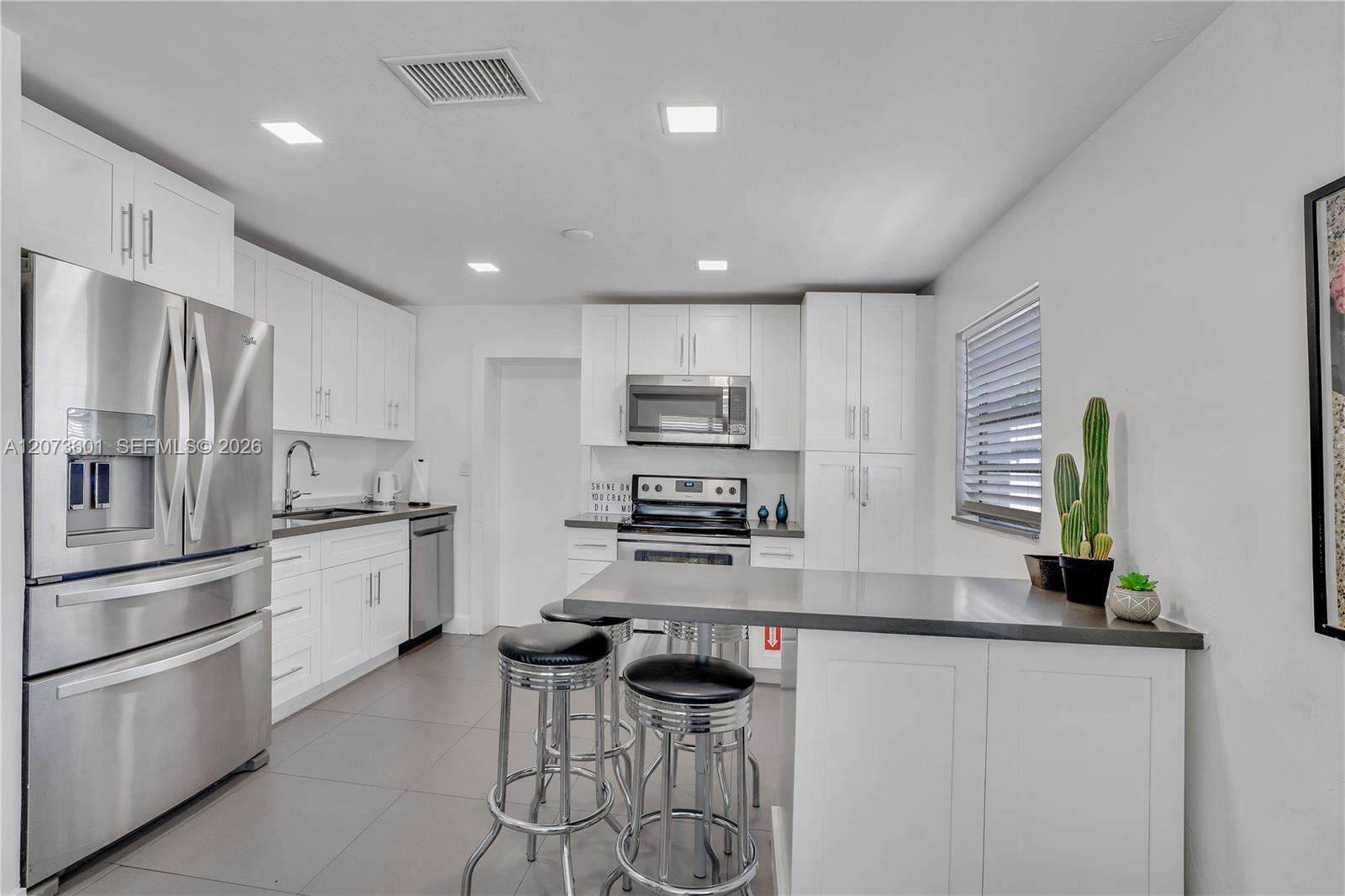 1610 24th Ct, Hollywood, FL 33020 - For Sale photo 14