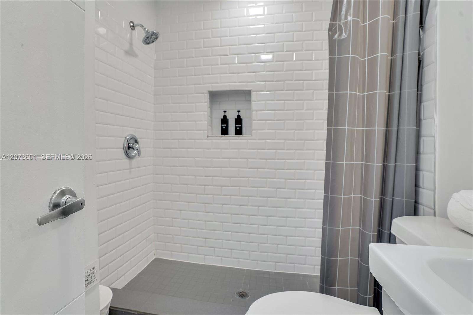 1610 24th Ct, Hollywood, FL 33020 - For Sale photo 21