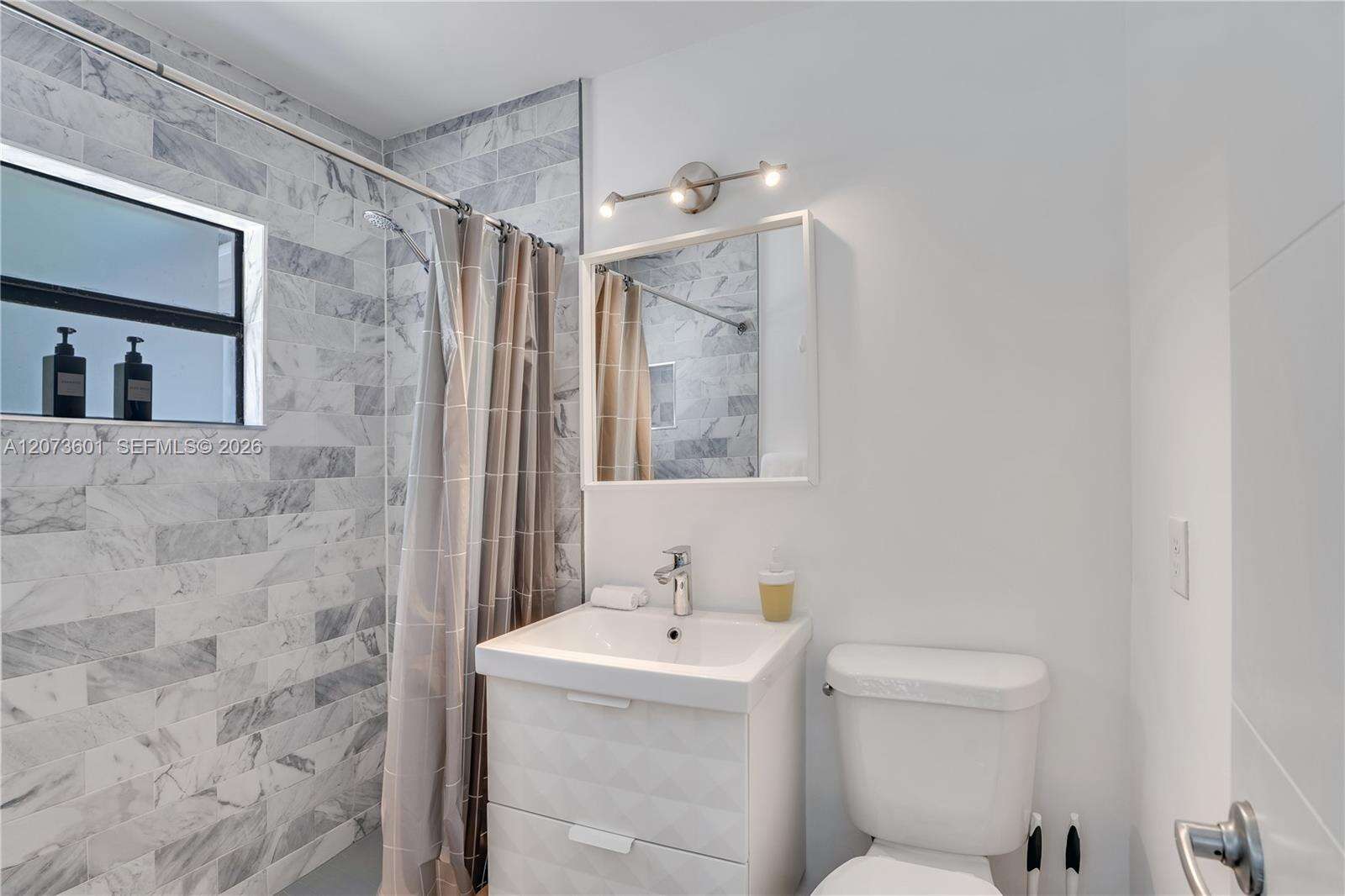 1610 24th Ct, Hollywood, FL 33020 - For Sale photo 27