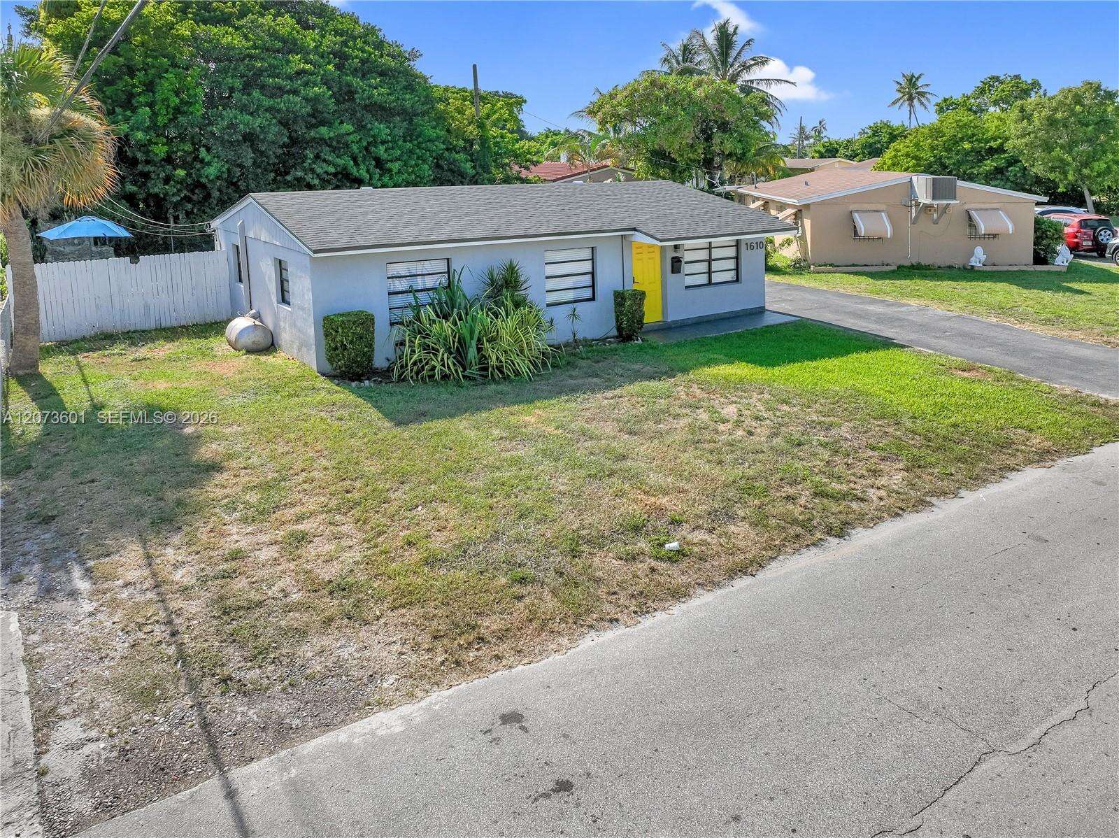 1610 24th Ct, Hollywood, FL 33020 - For Sale photo 5