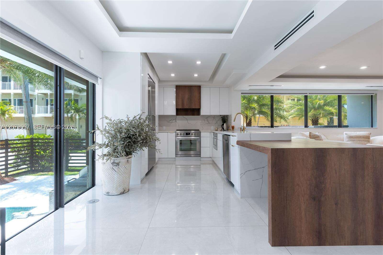 5601 Ocean Dr, Hollywood, FL 33019 - For Sale photo 5