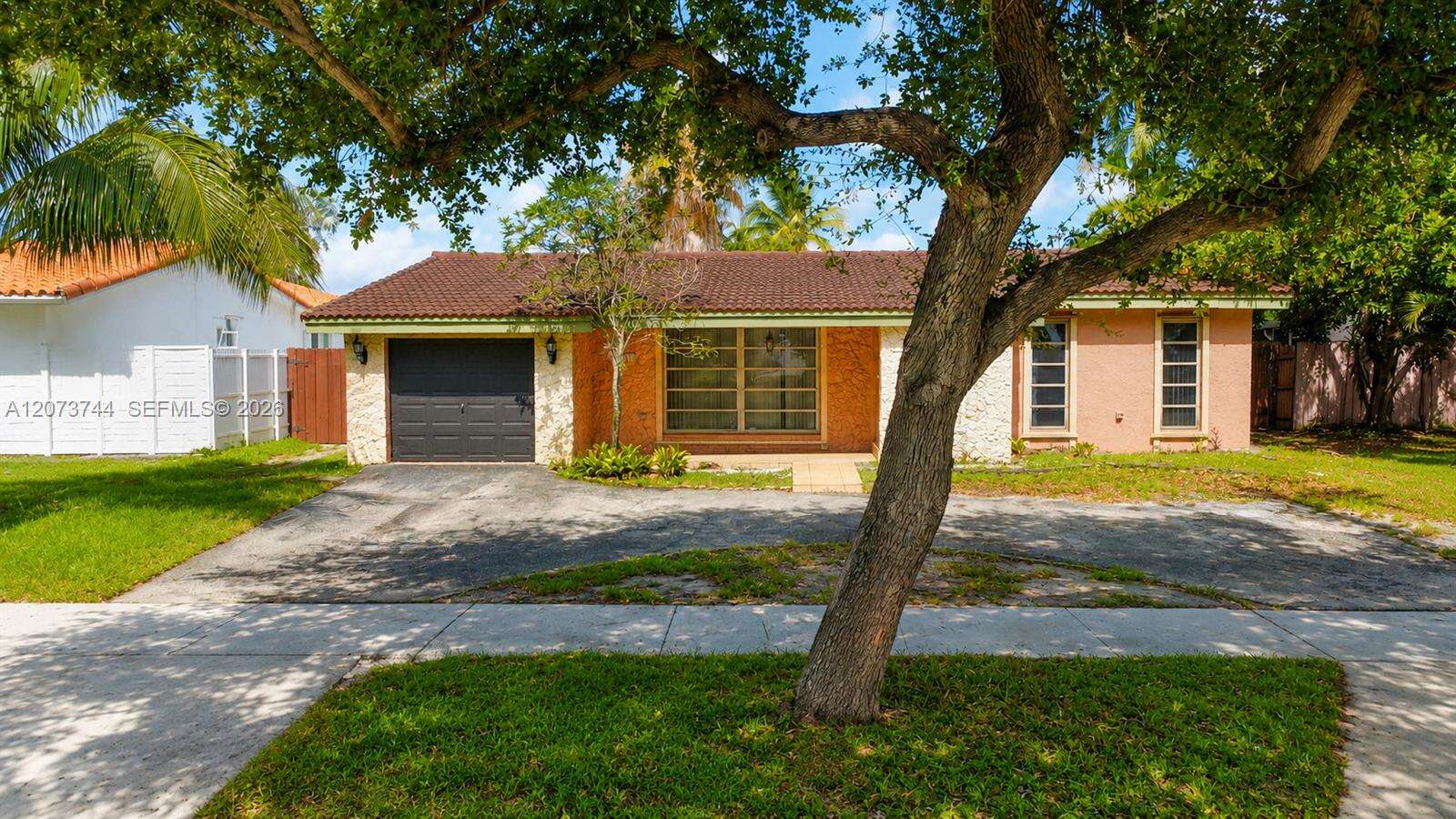 1060 Douglas Rd, Pembroke Pines, FL 33024 - For Sale photo 3
