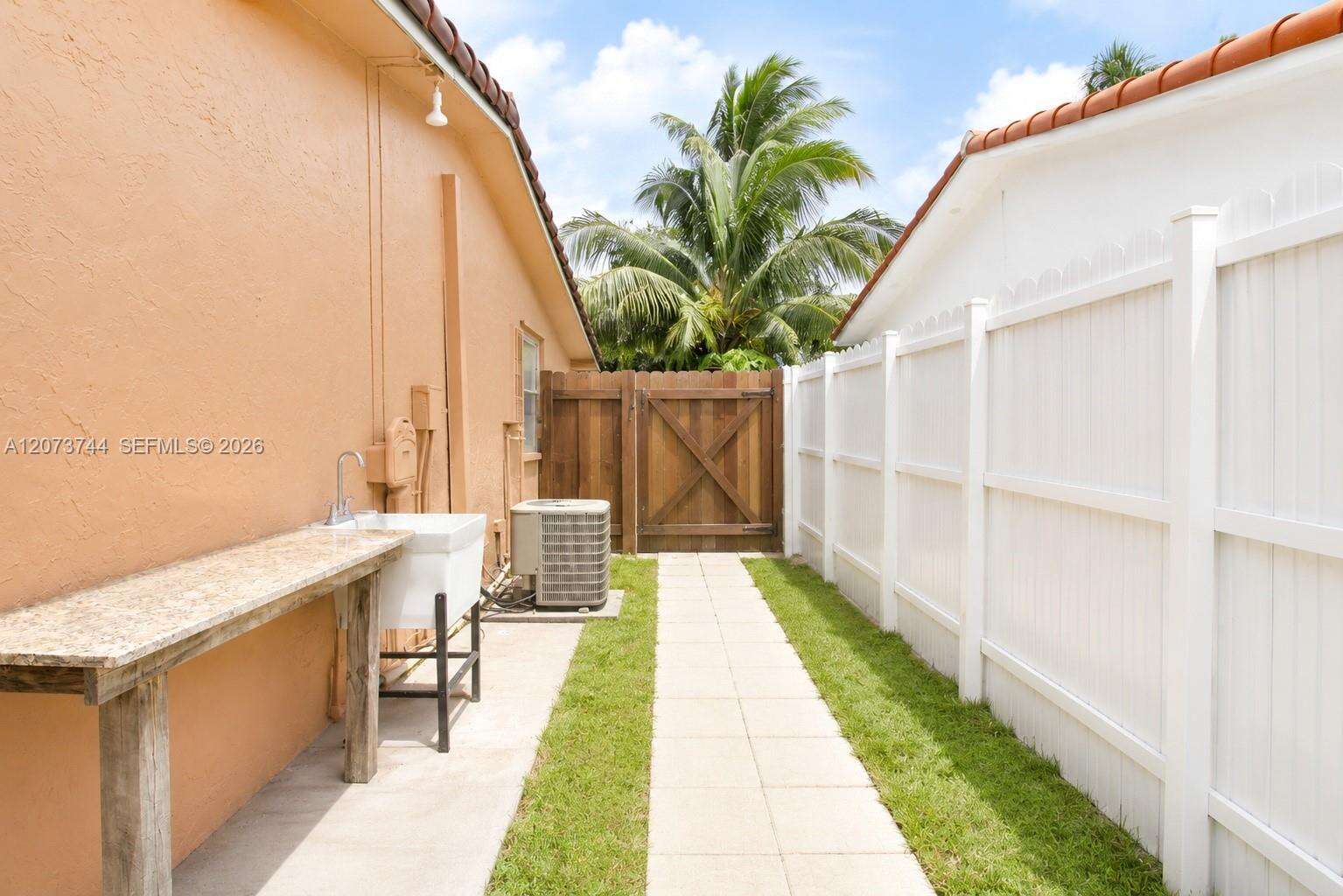 1060 Douglas Rd, Pembroke Pines, FL 33024 - For Sale photo 22
