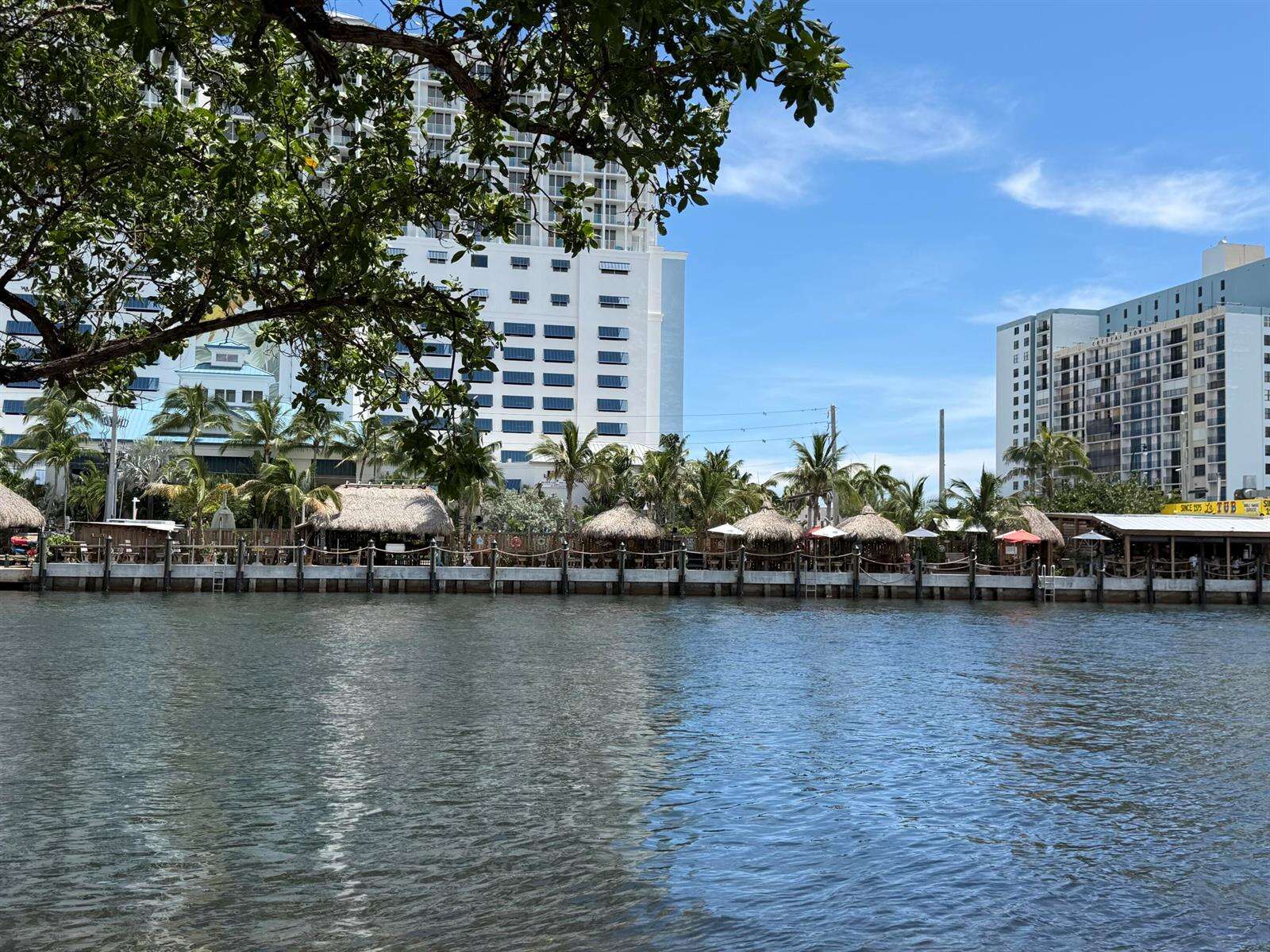 924 Johnson, Hollywood, FL 33019 - For Sale photo 14