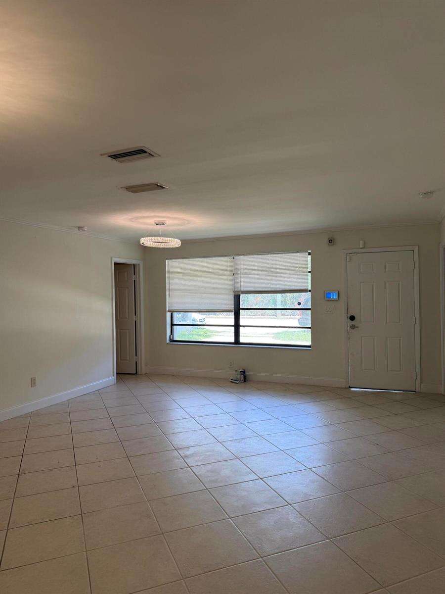 924 Johnson, Hollywood, FL 33019 - For Sale photo 20
