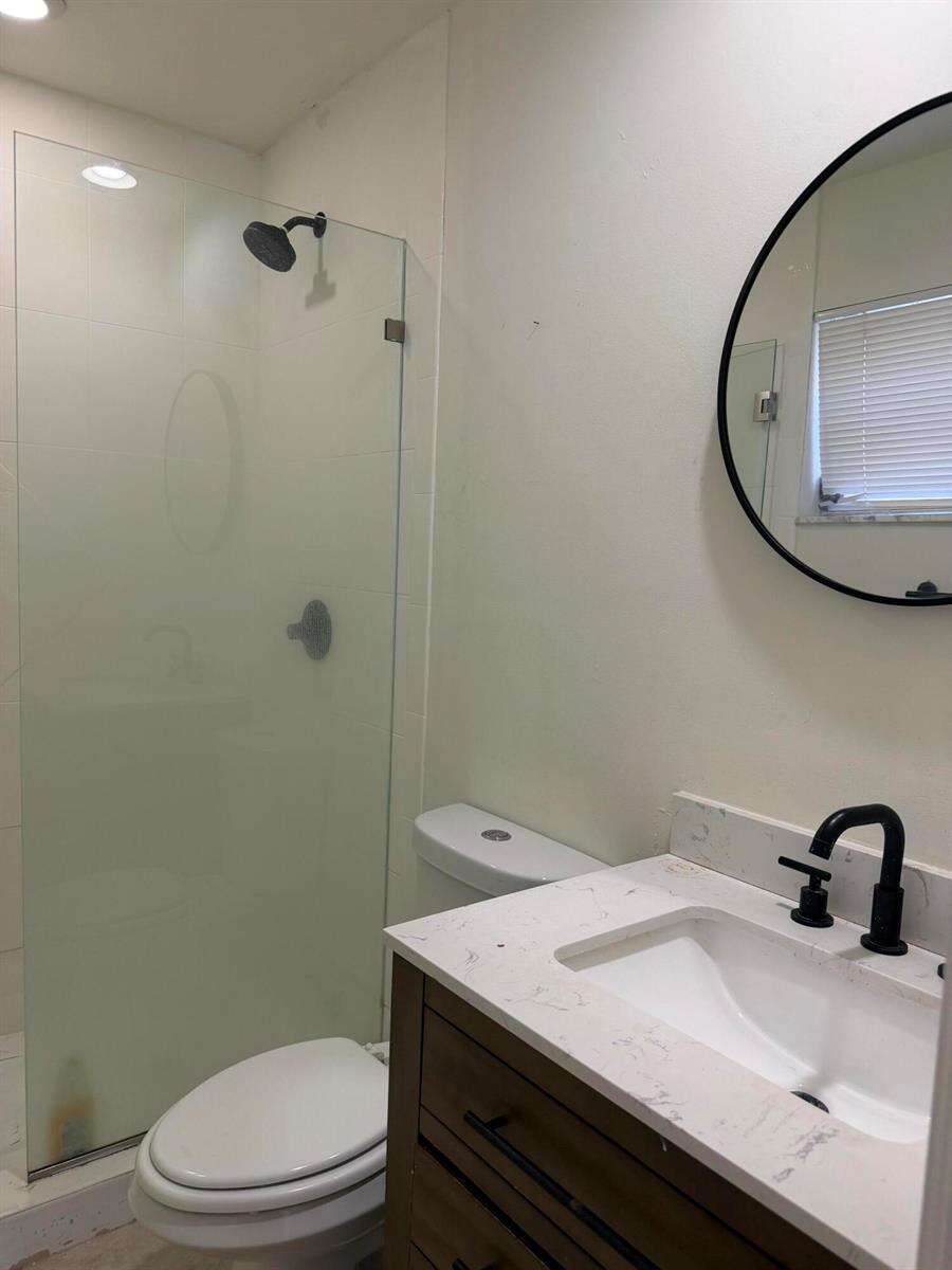 924 Johnson, Hollywood, FL 33019 - For Sale photo 29