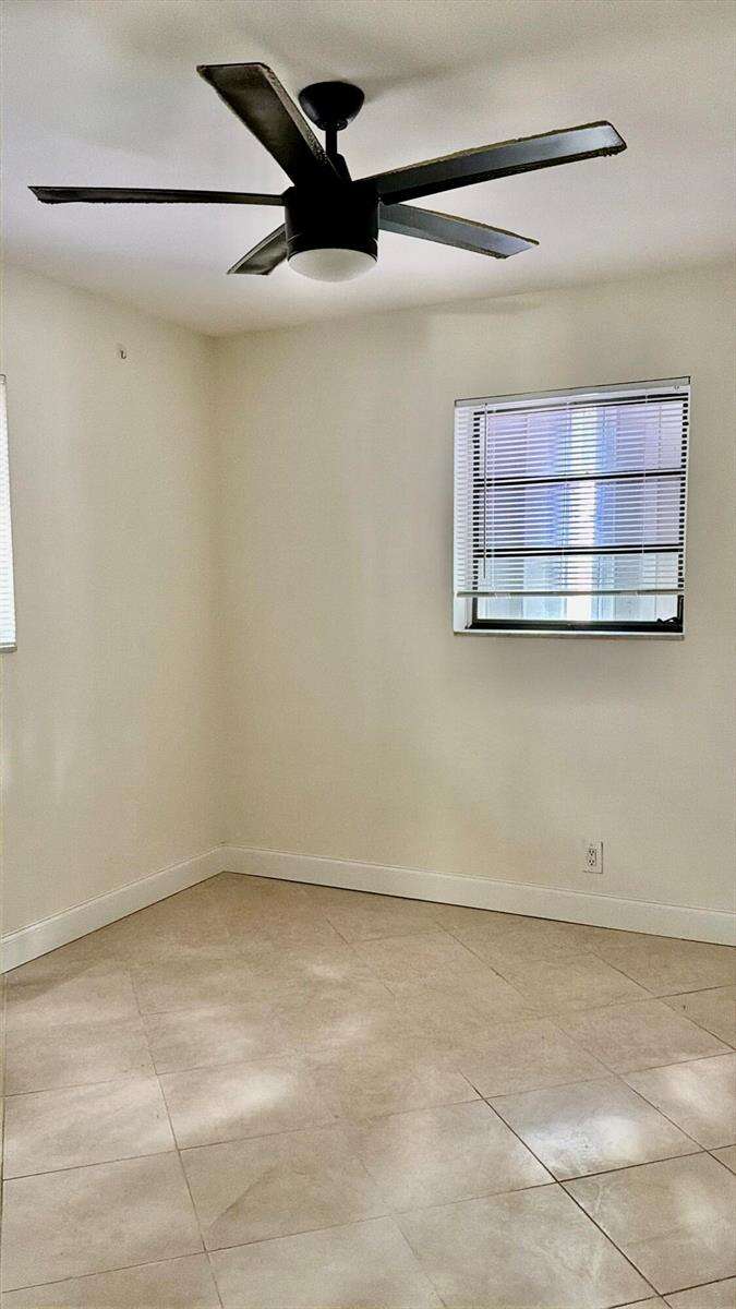 924 Johnson, Hollywood, FL 33019 - For Sale photo 33