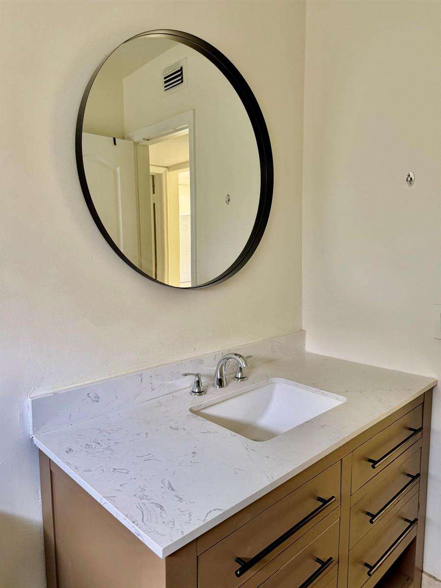 924 Johnson, Hollywood, FL 33019 - For Sale photo 35