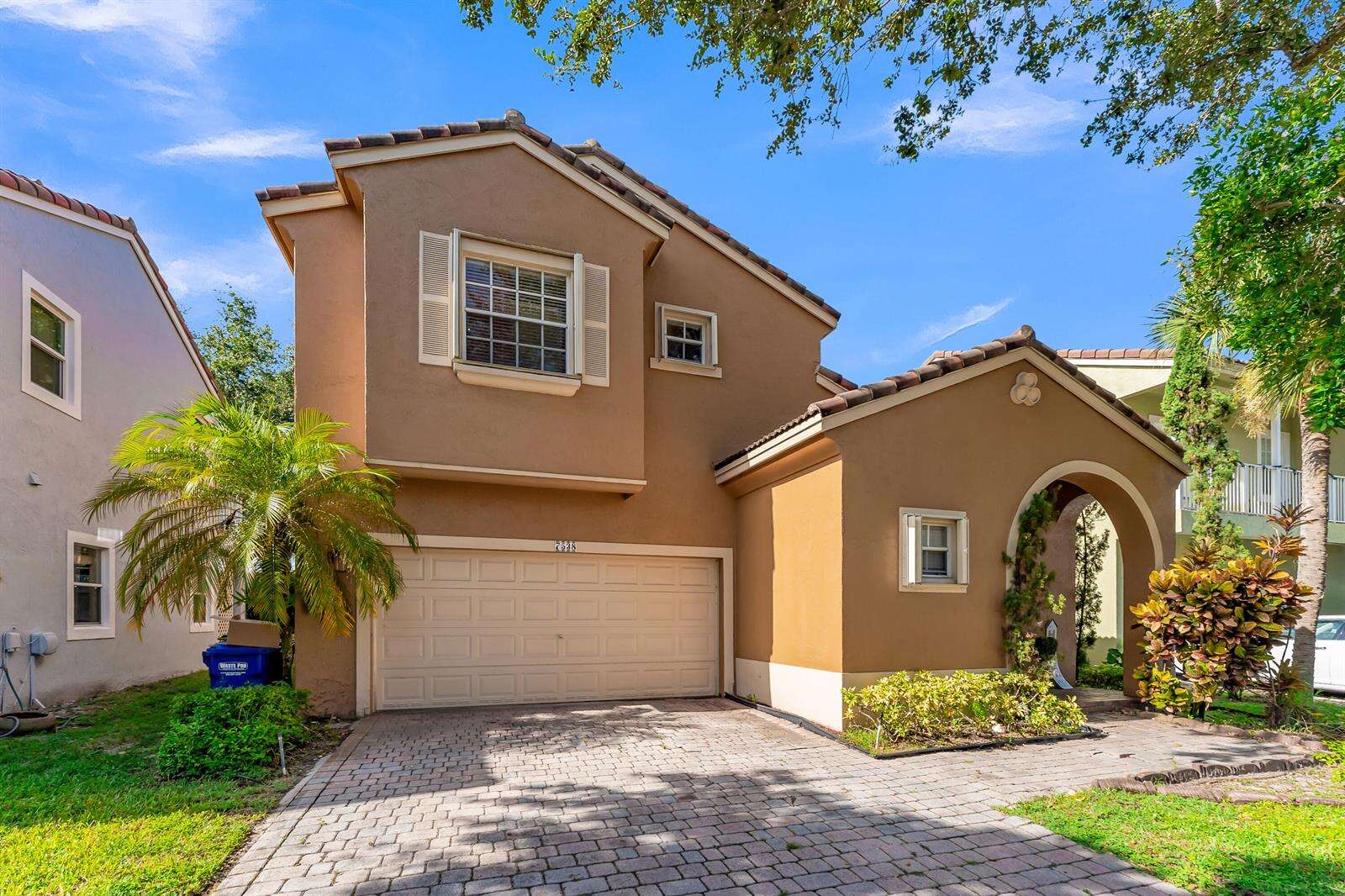 7538 17th, Pembroke Pines, FL 33024 - For Sale photo 2