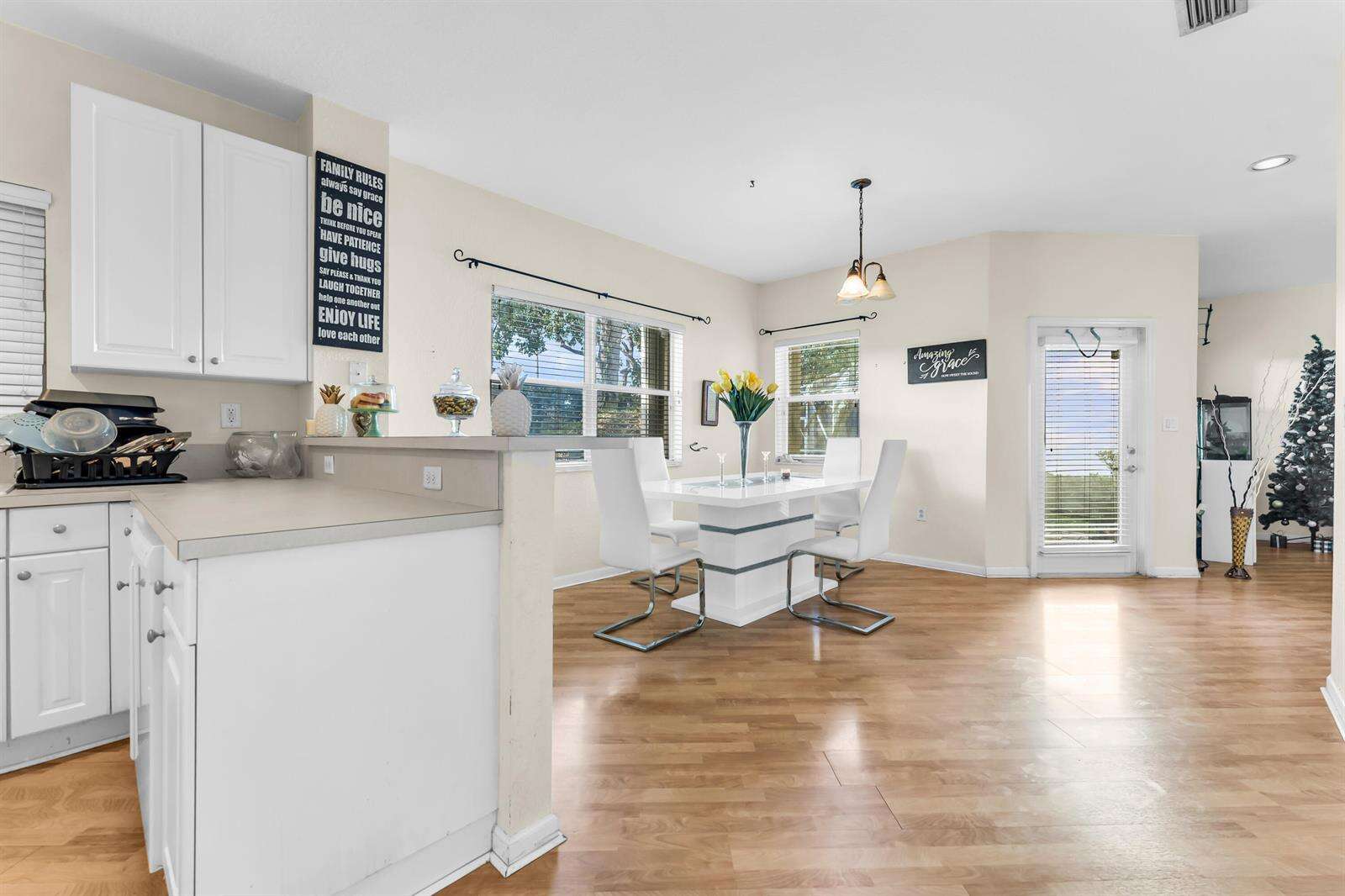 7538 17th, Pembroke Pines, FL 33024 - For Sale photo 12