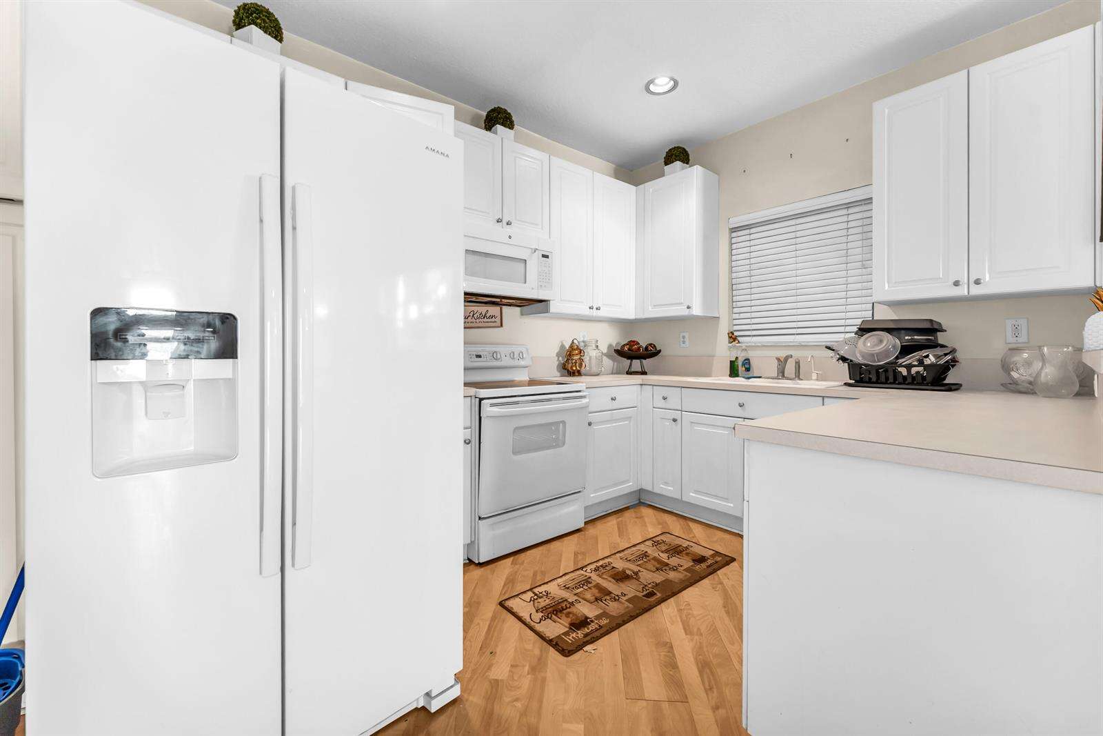 7538 17th, Pembroke Pines, FL 33024 - For Sale photo 13