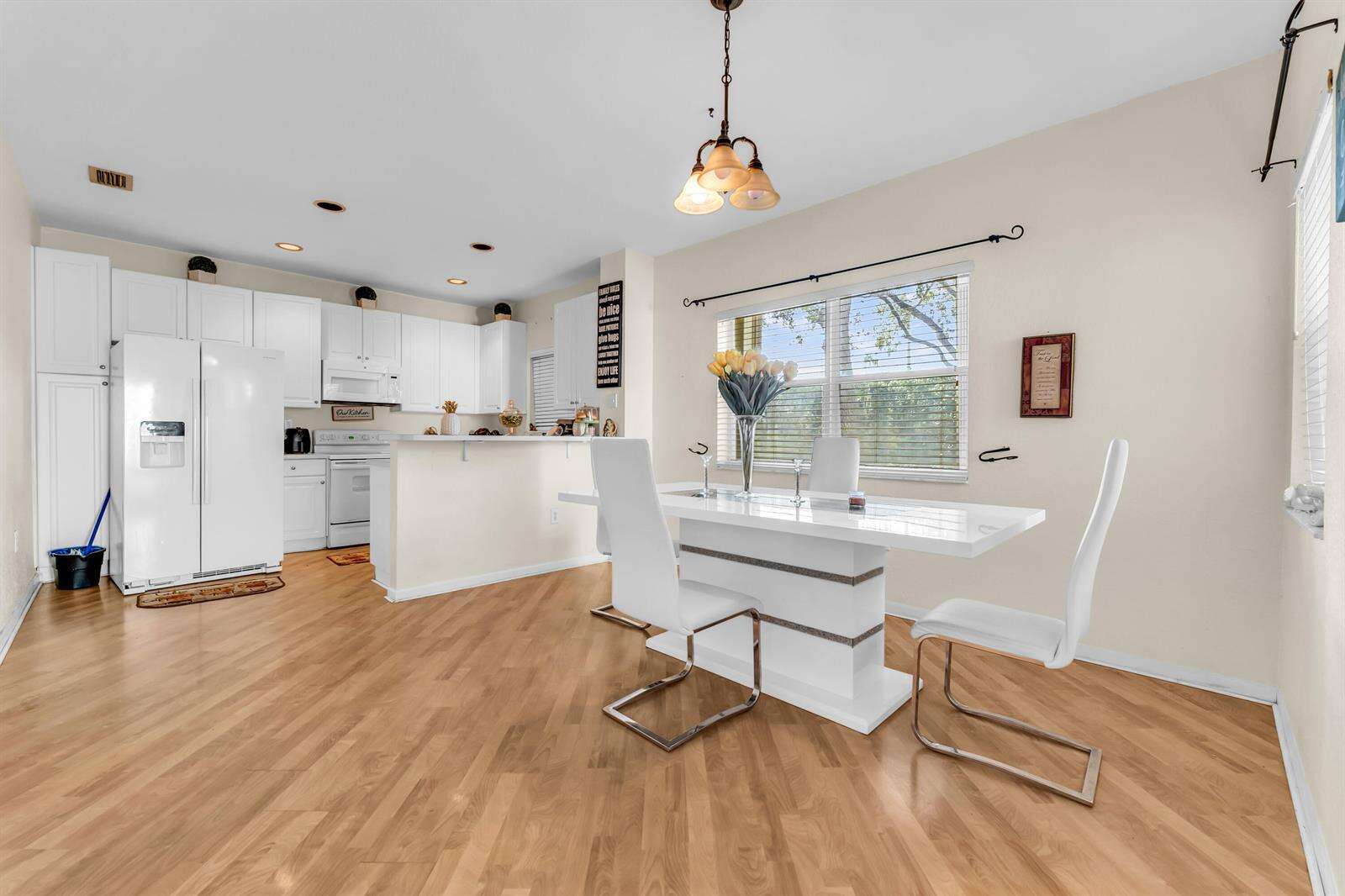 7538 17th, Pembroke Pines, FL 33024 - For Sale photo 18
