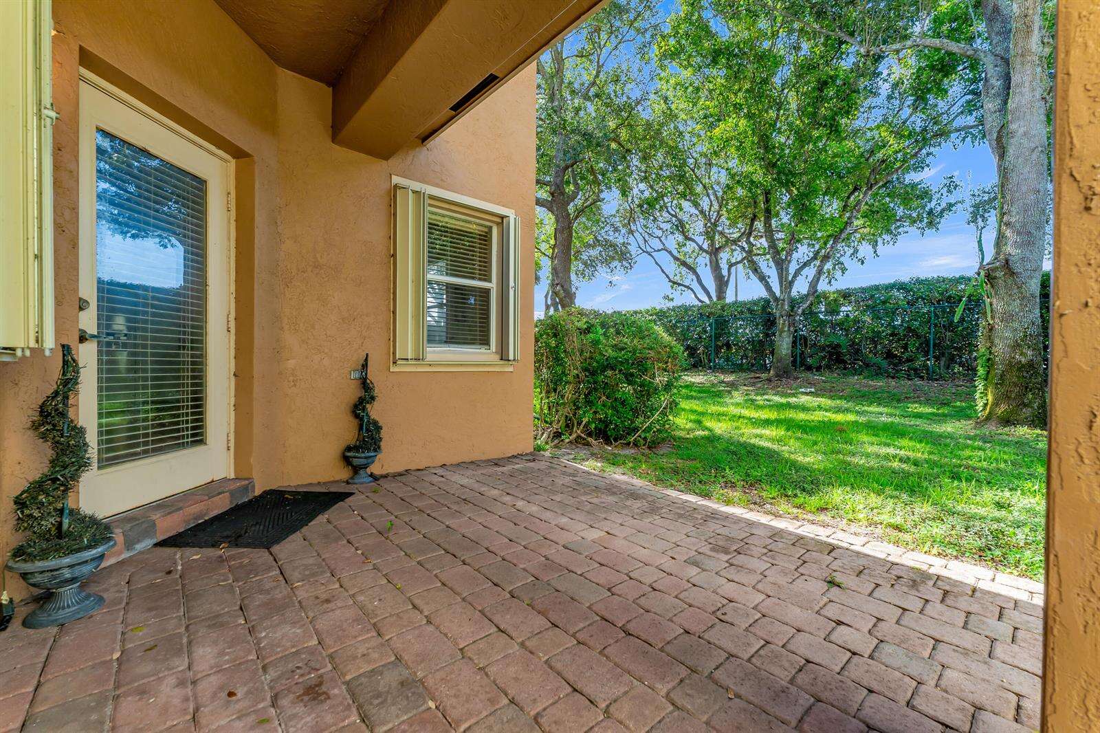 7538 17th, Pembroke Pines, FL 33024 - For Sale photo 41