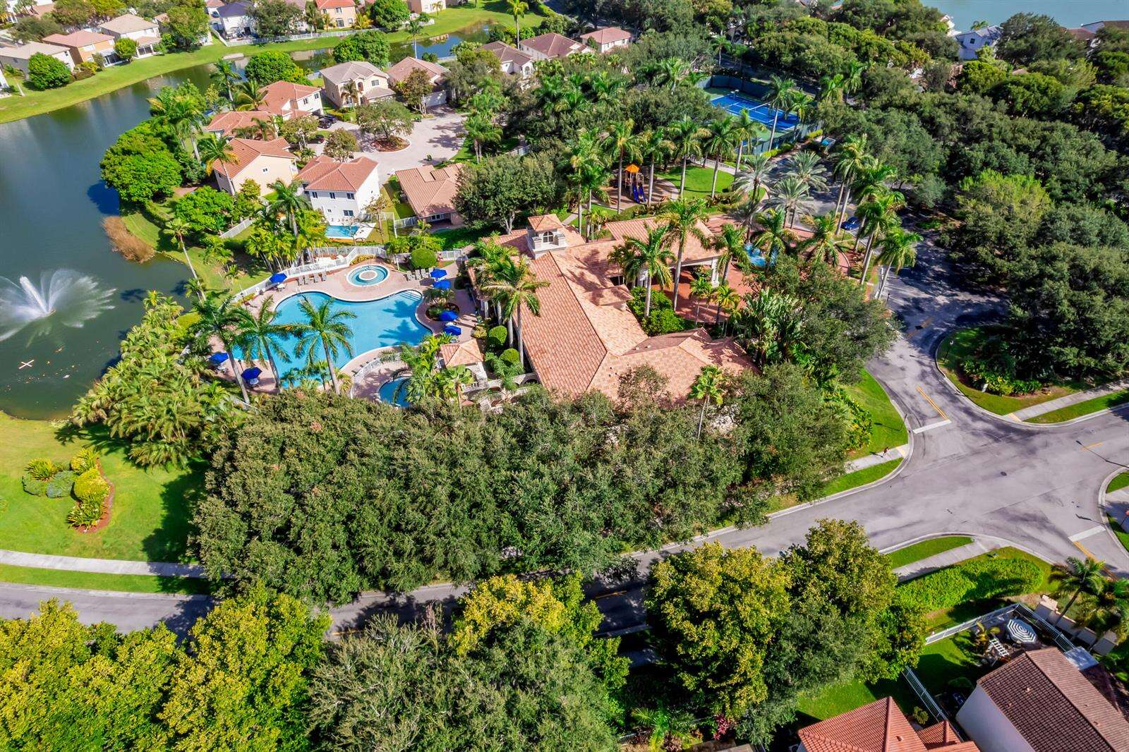 7538 17th, Pembroke Pines, FL 33024 - For Sale photo 43