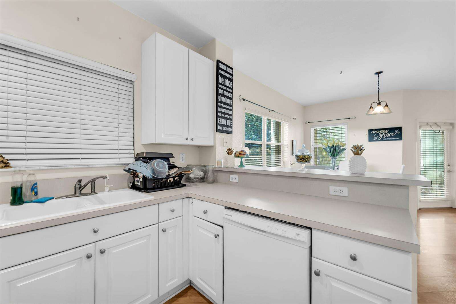 7538 17th, Pembroke Pines, FL 33024 - For Sale photo 10