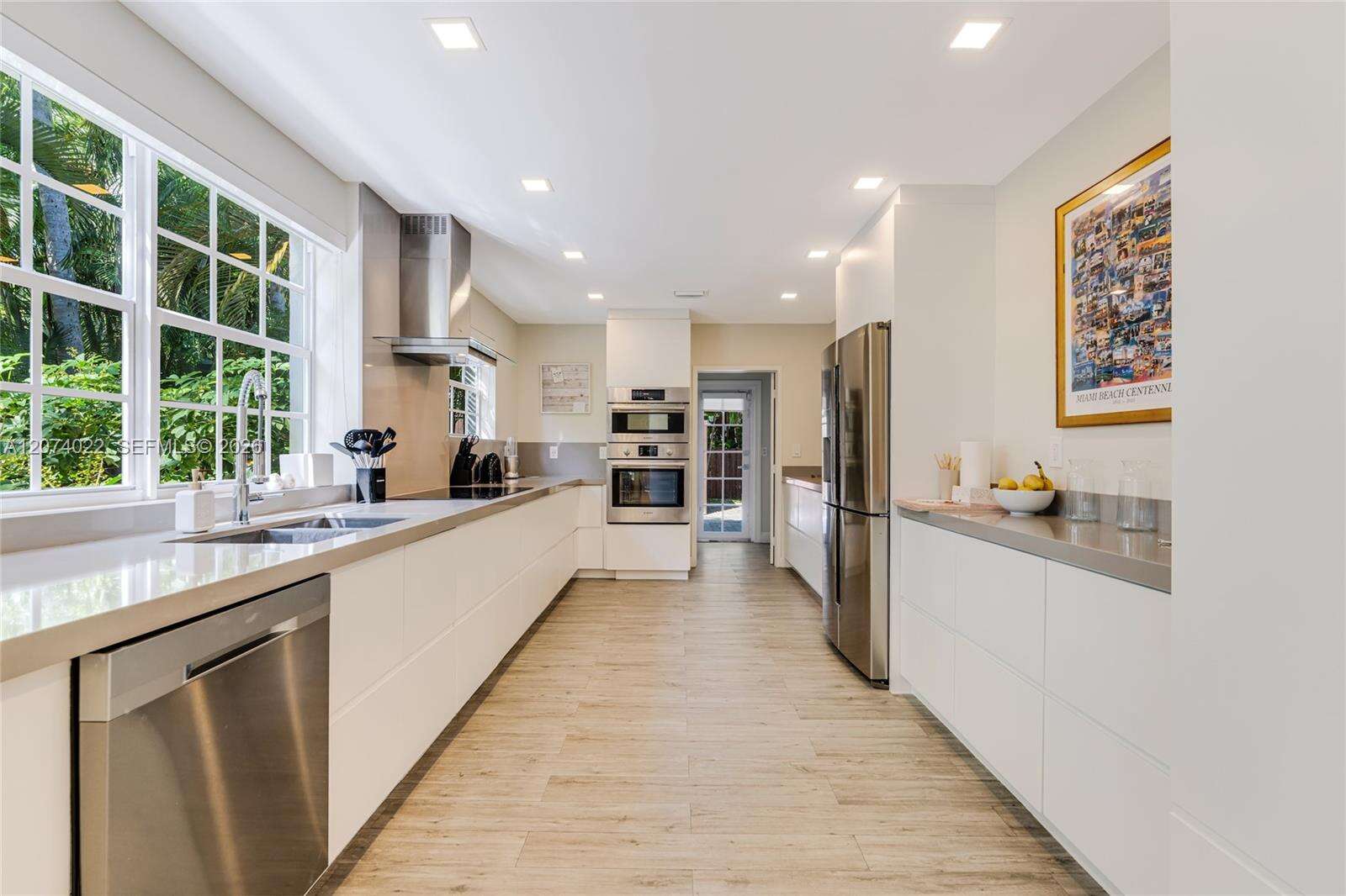 140 Hibiscus Dr, Miami Beach, FL 33139 - For Sale photo 15