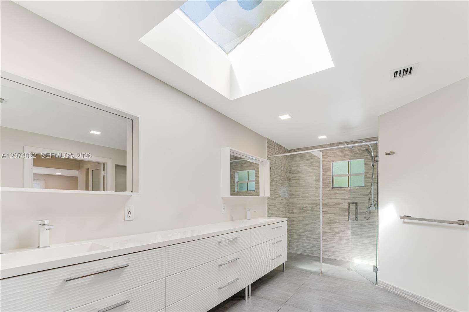 140 Hibiscus Dr, Miami Beach, FL 33139 - For Sale photo 27