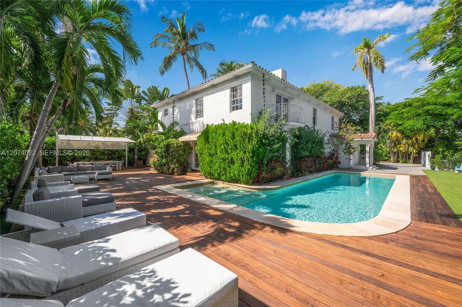 140 Hibiscus Dr, Miami Beach, FL 33139 - For Sale photo 4