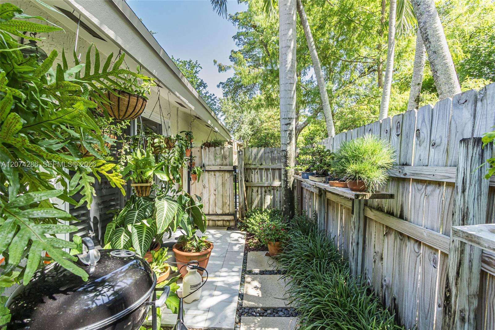 13 Dogwood Rd, Hollywood, FL 33021 - For Sale photo 39