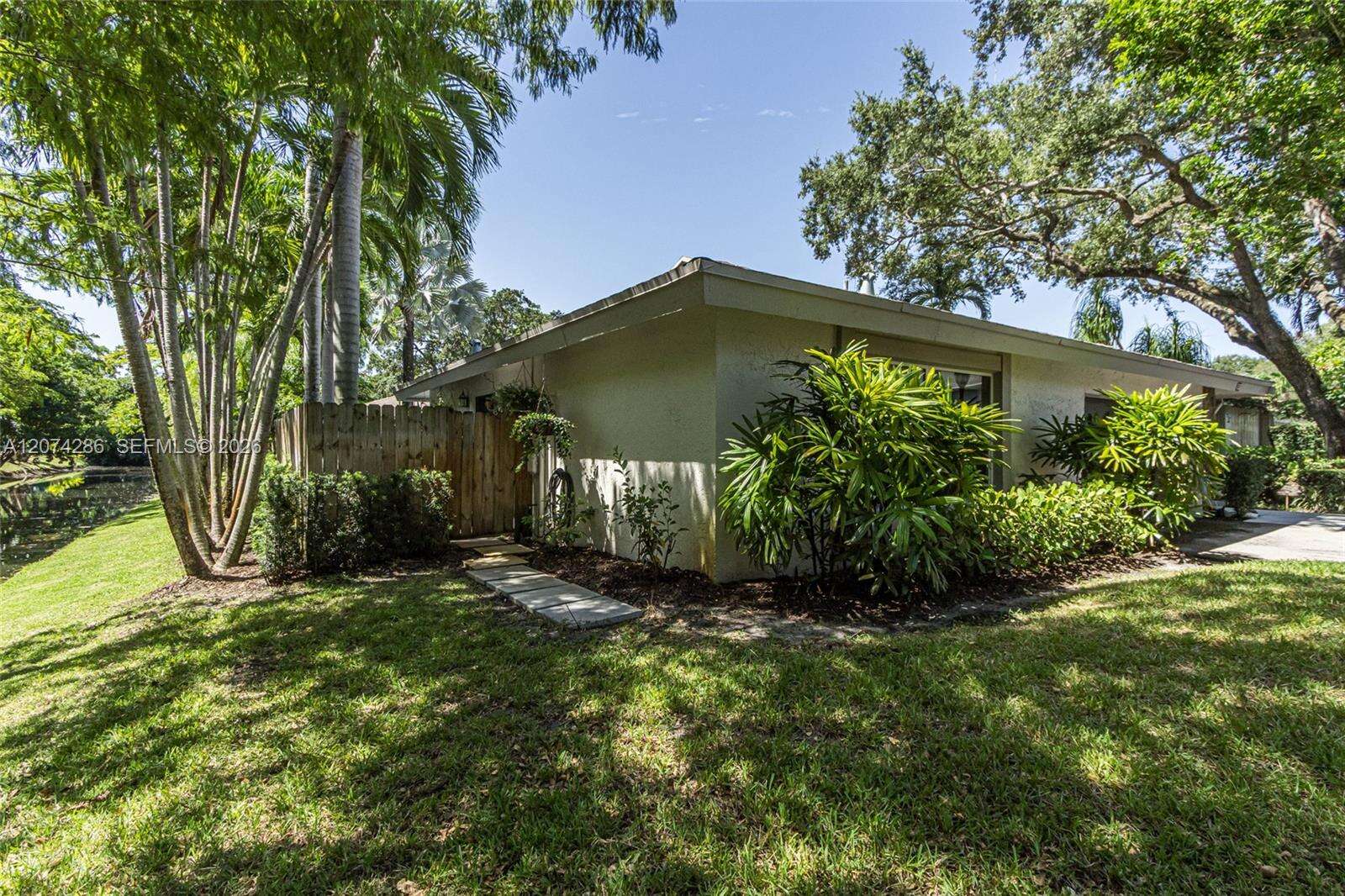 13 Dogwood Rd, Hollywood, FL 33021 - For Sale photo 43