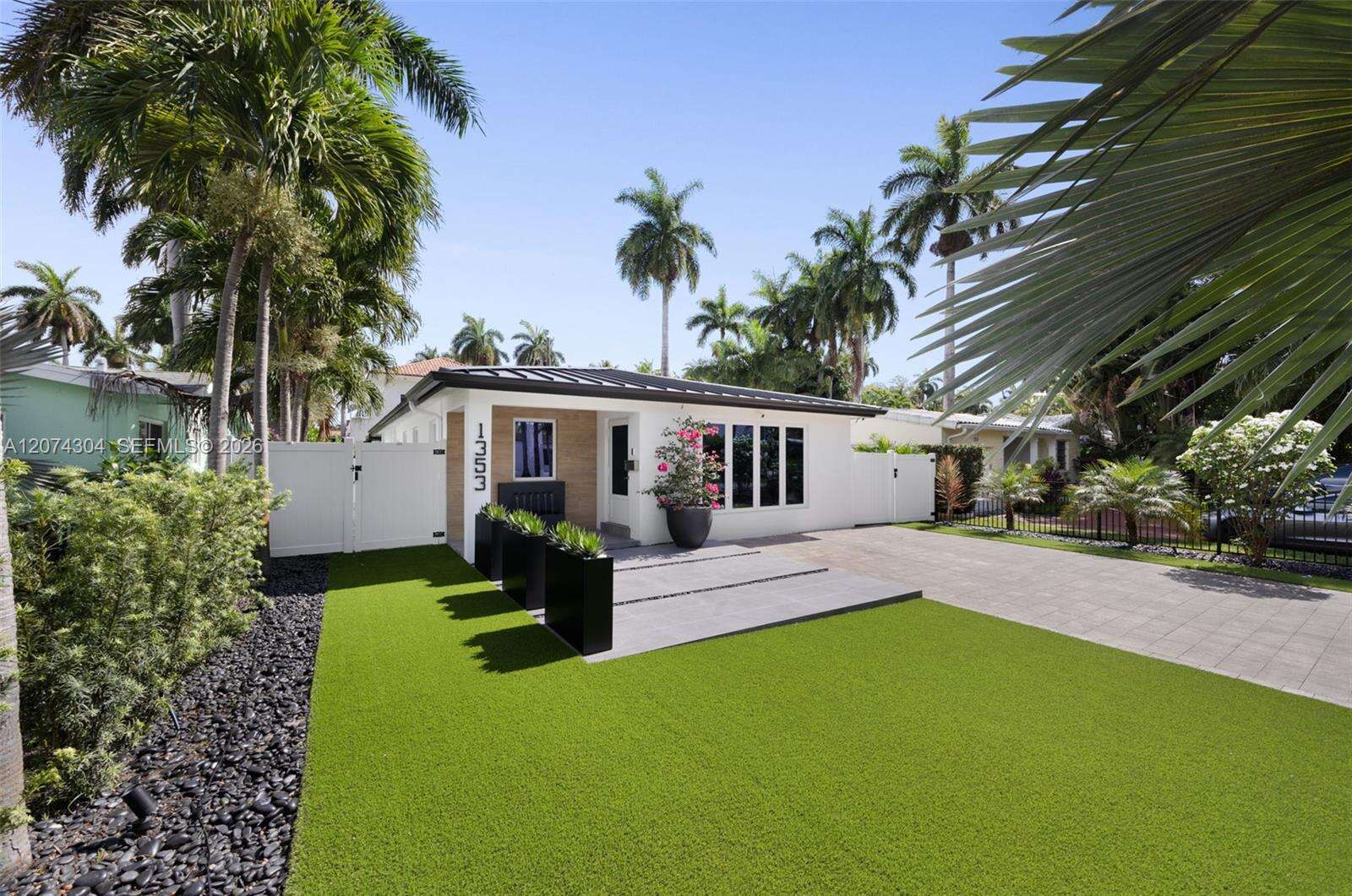 1353 Van Buren St, Hollywood, FL 33019 - For Sale photo 3