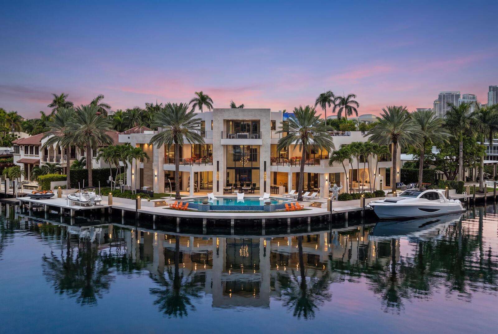 200 Fiesta, Fort Lauderdale, FL 33301 - For Sale photo 1