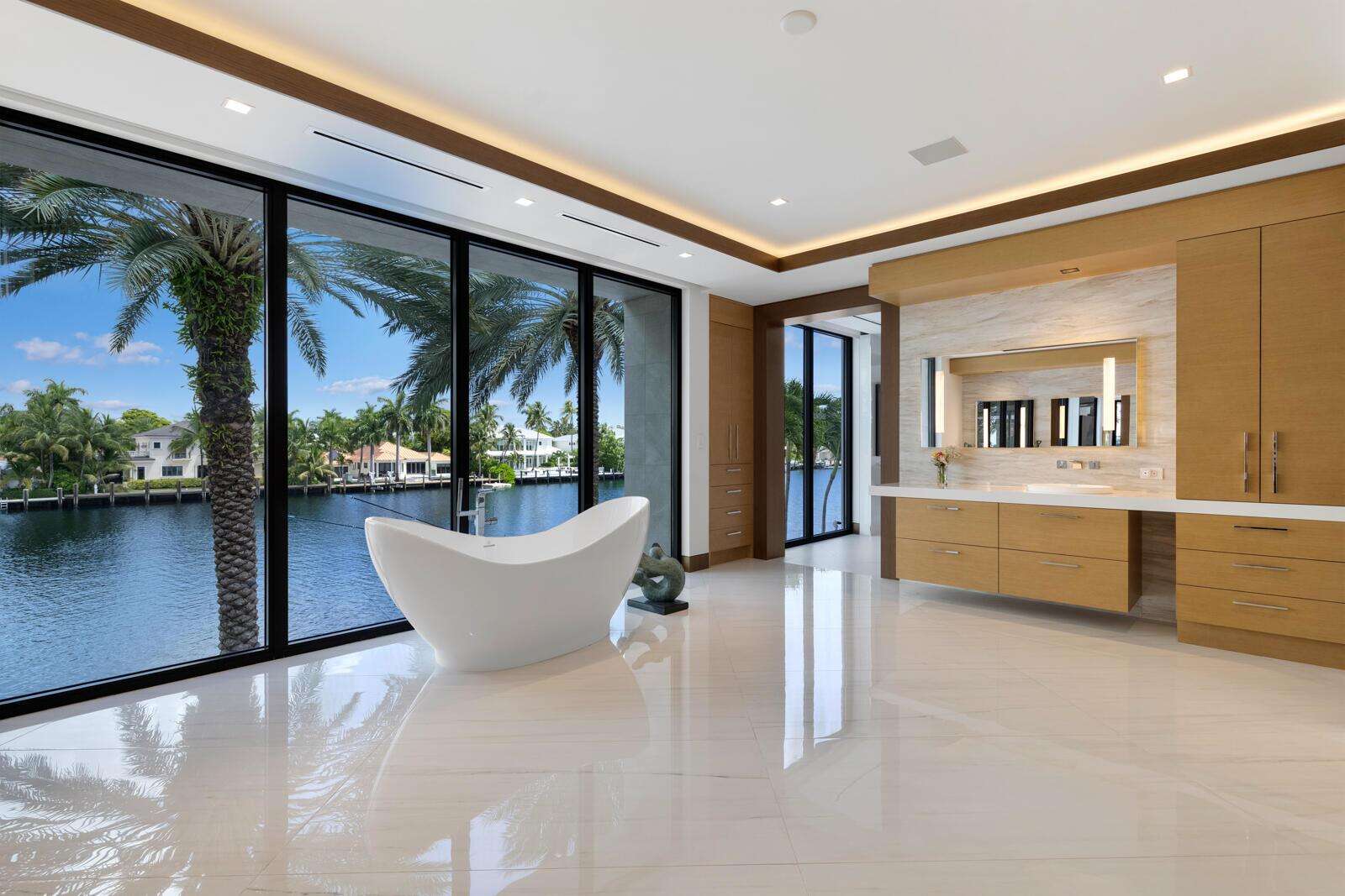 200 Fiesta, Fort Lauderdale, FL 33301 - For Sale photo 6