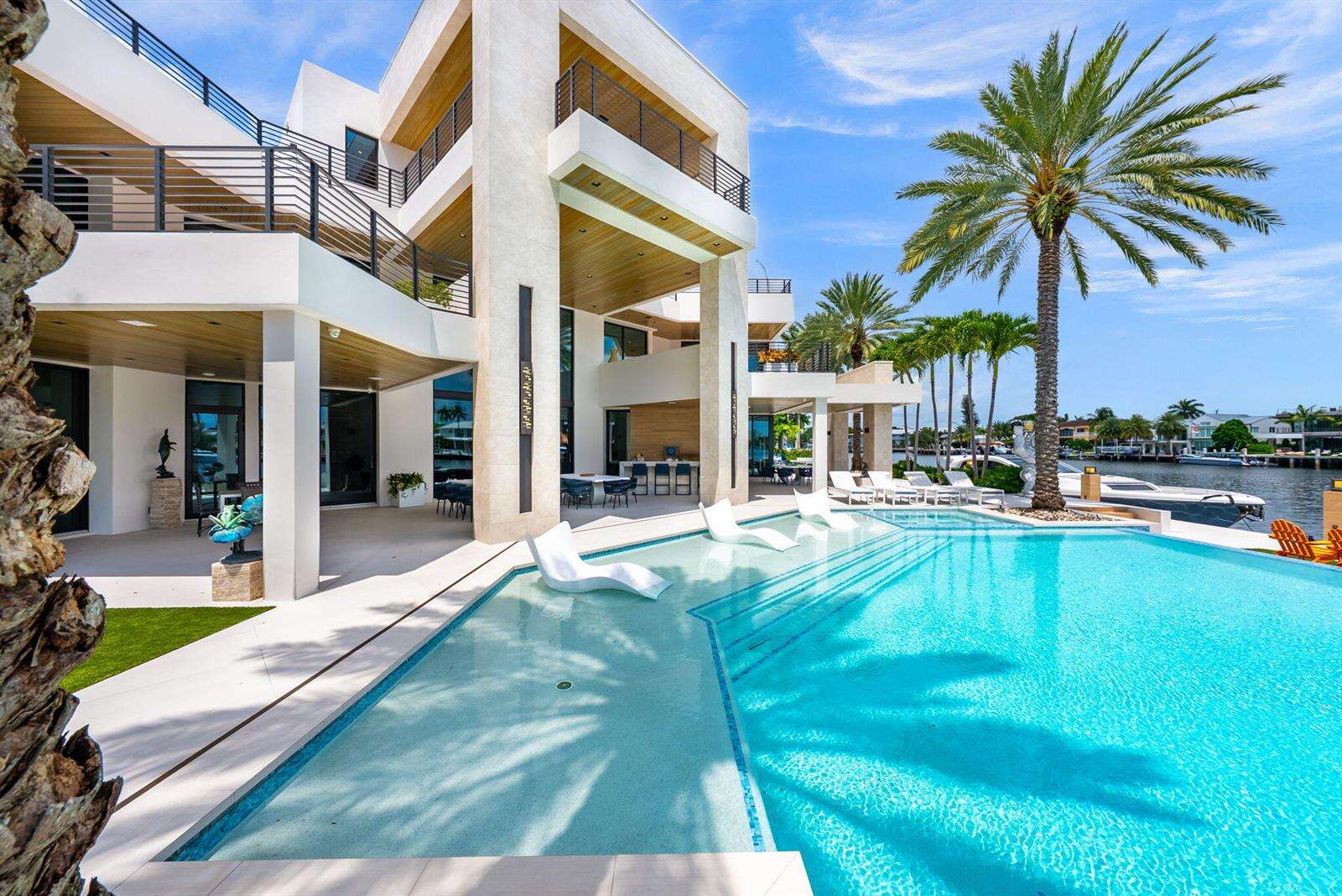 200 Fiesta, Fort Lauderdale, FL 33301 - For Sale photo 7
