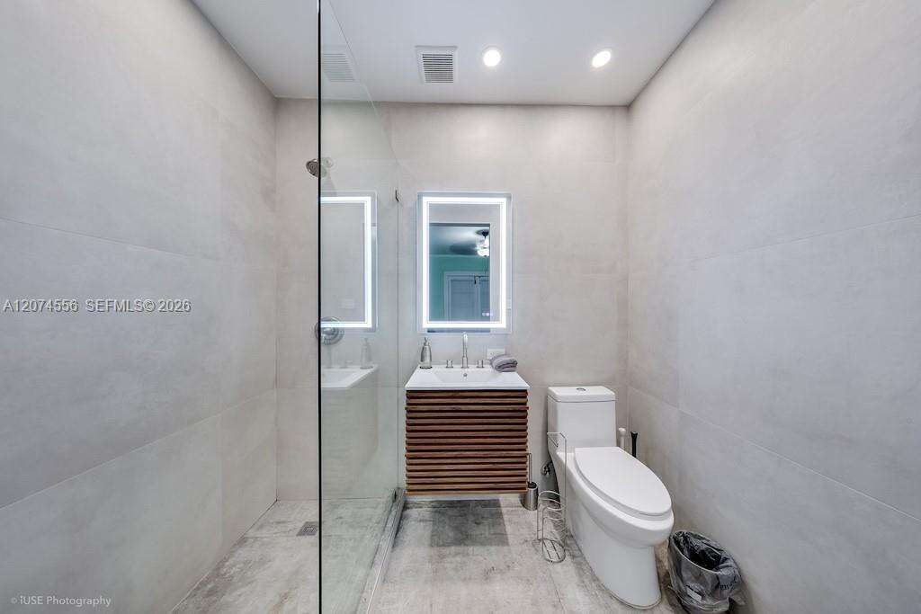 46 43rd St, Miami, FL 33137 - For Sale photo 14