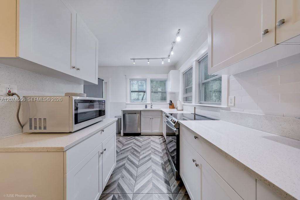 46 43rd St, Miami, FL 33137 - For Sale photo 7